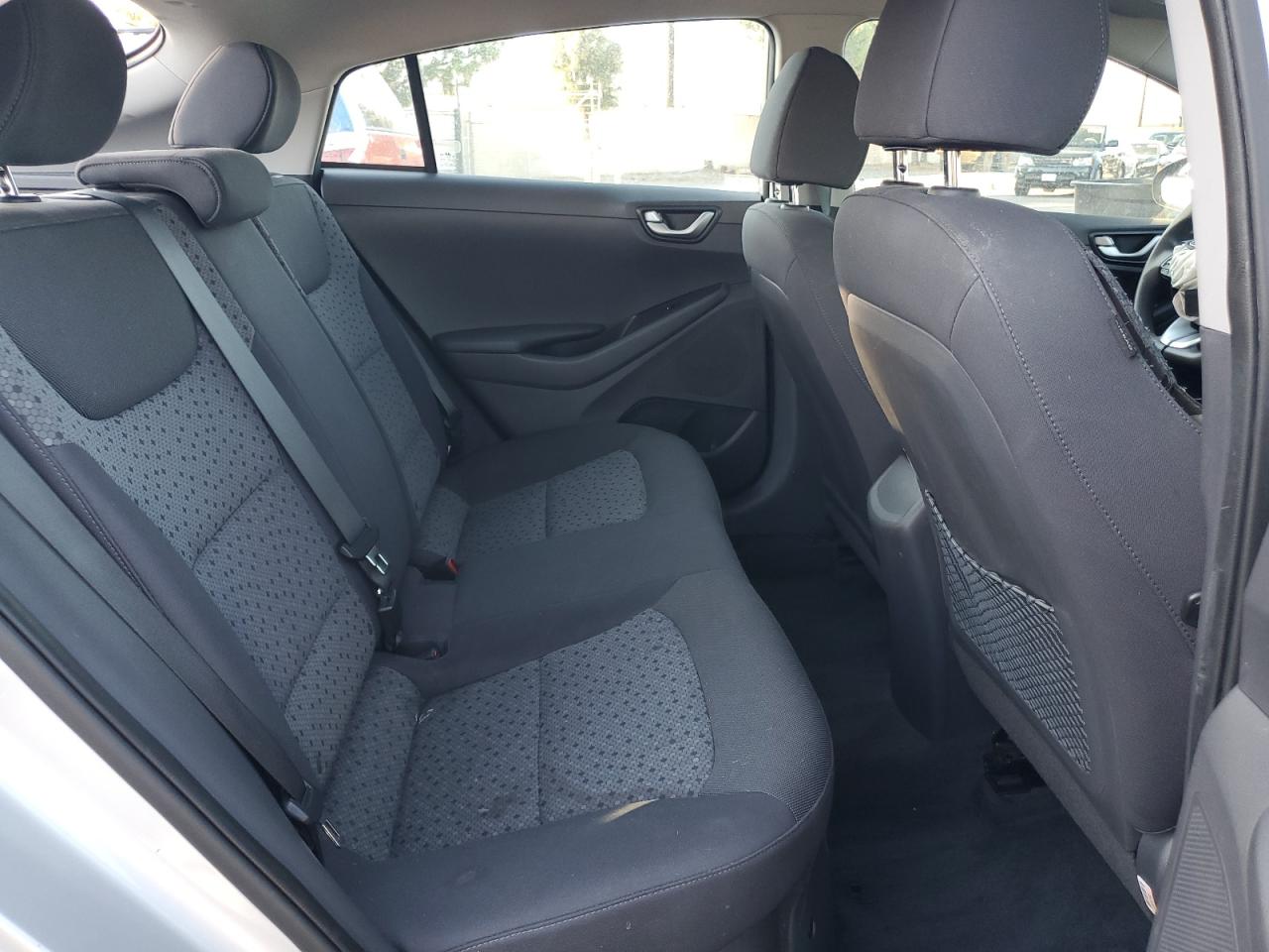 2017 Hyundai Ioniq Blue Серебряный vin: KMHC65LC1HU022409