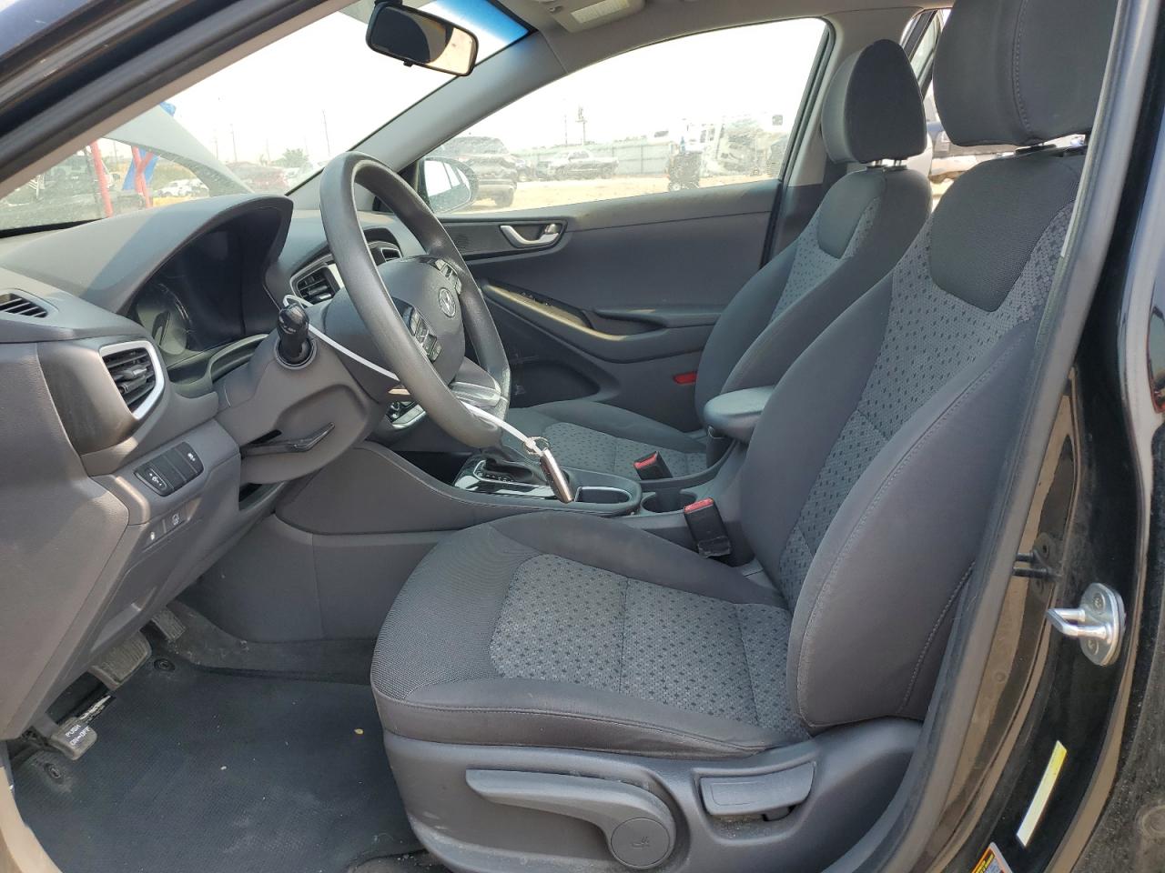 2018 Hyundai Ioniq Blue Black vin: KMHC65LC2JU087369