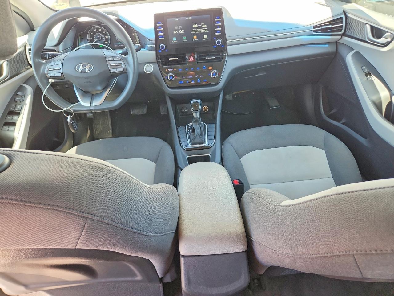 2020 Hyundai Ioniq Blue White vin: KMHC65LC3LU186852