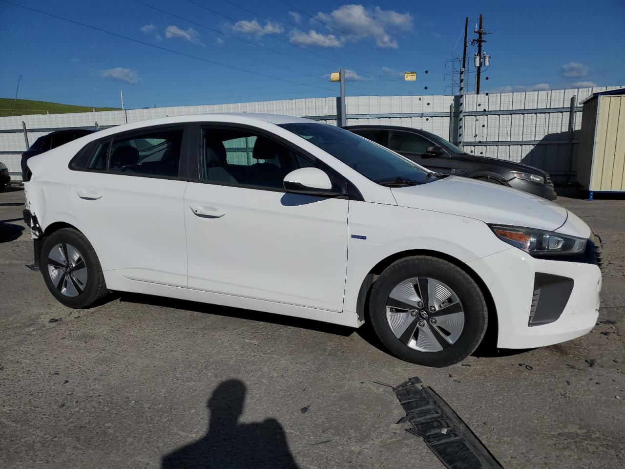 2018 Hyundai Ioniq Blue Белый vin: KMHC65LC4JU096316