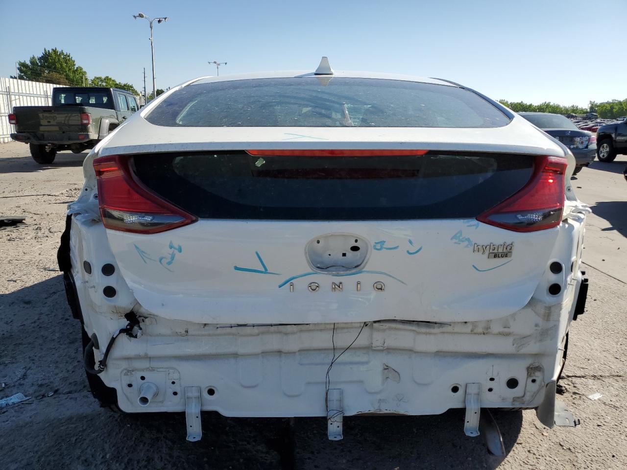2018 Hyundai Ioniq Blue Белый vin: KMHC65LC4JU096316