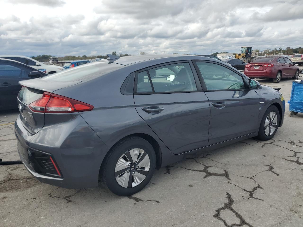 2018 Hyundai Ioniq Blue Gray vin: KMHC65LC5JU076477