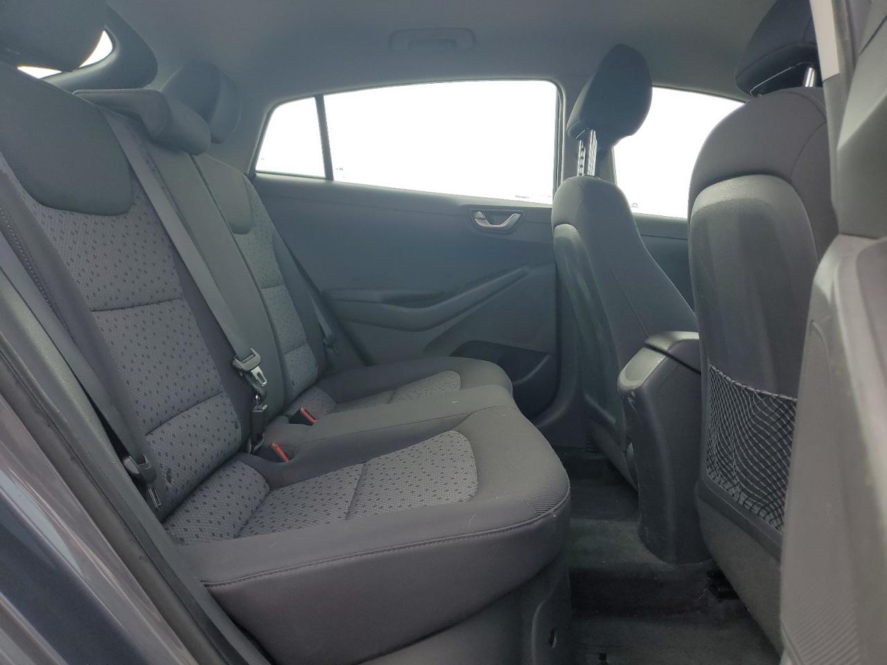 2018 Hyundai Ioniq Blue Gray vin: KMHC65LC5JU076477