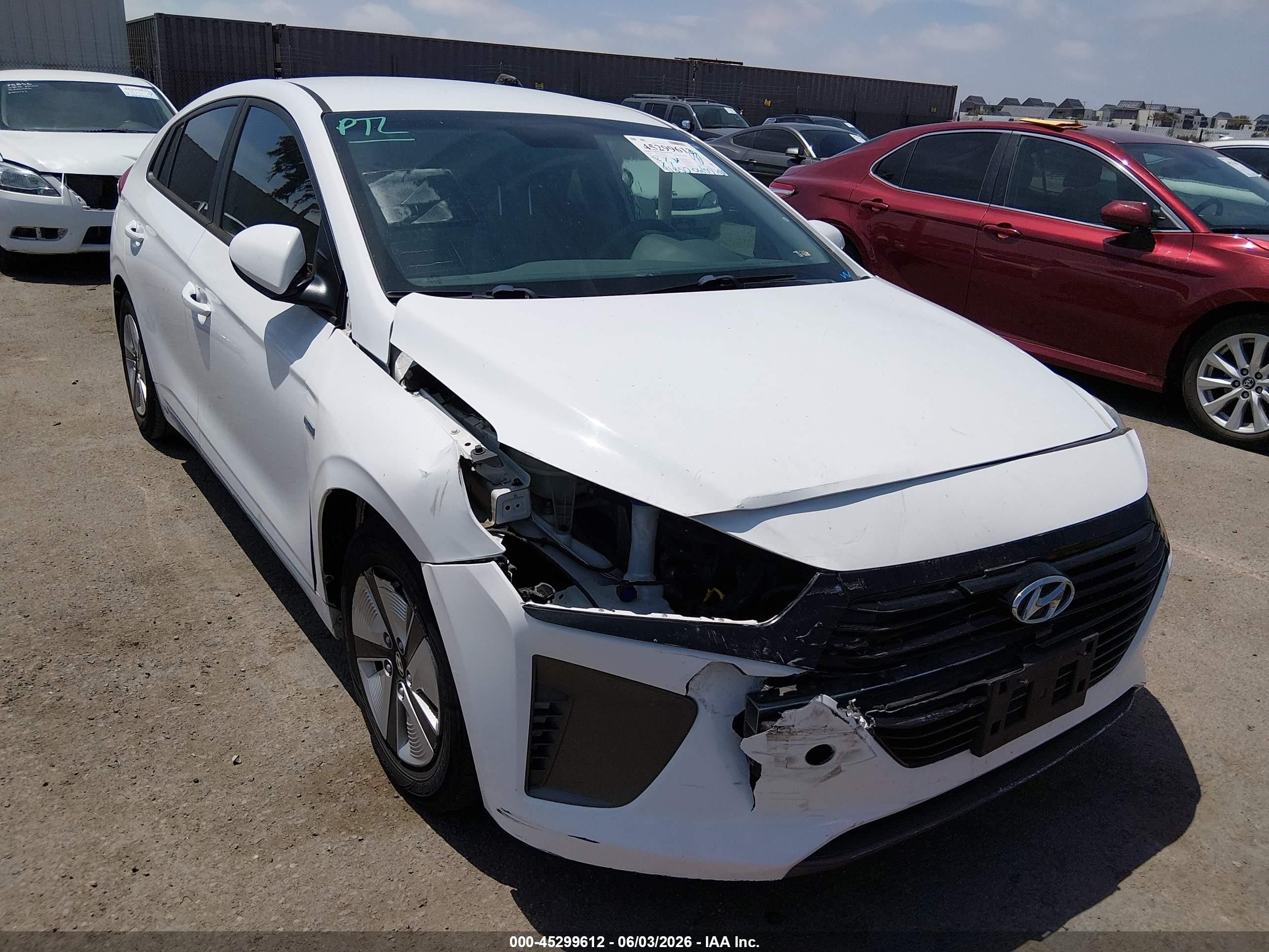 2018 Hyundai Ioniq Hybrid Blue White vin: KMHC65LC6JU102228