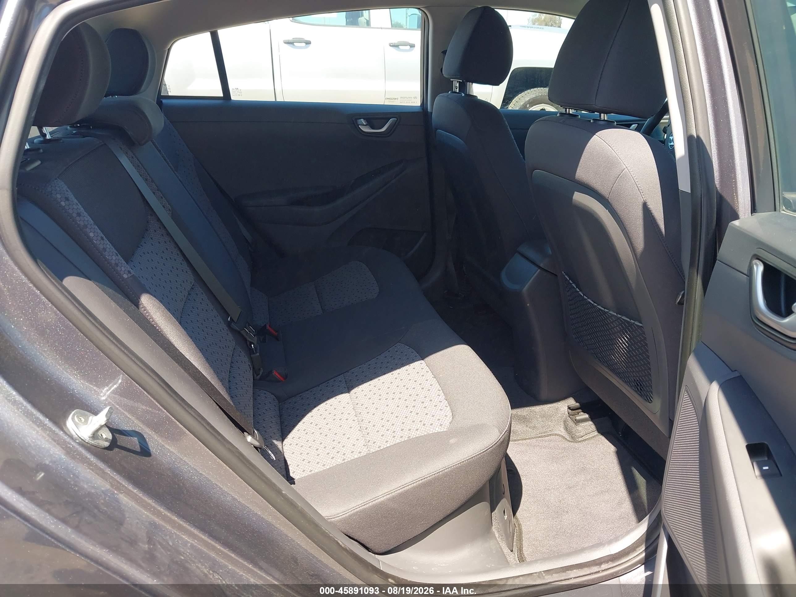 2018 Hyundai Ioniq Hybrid Blue Серый vin: KMHC65LC9JU100571