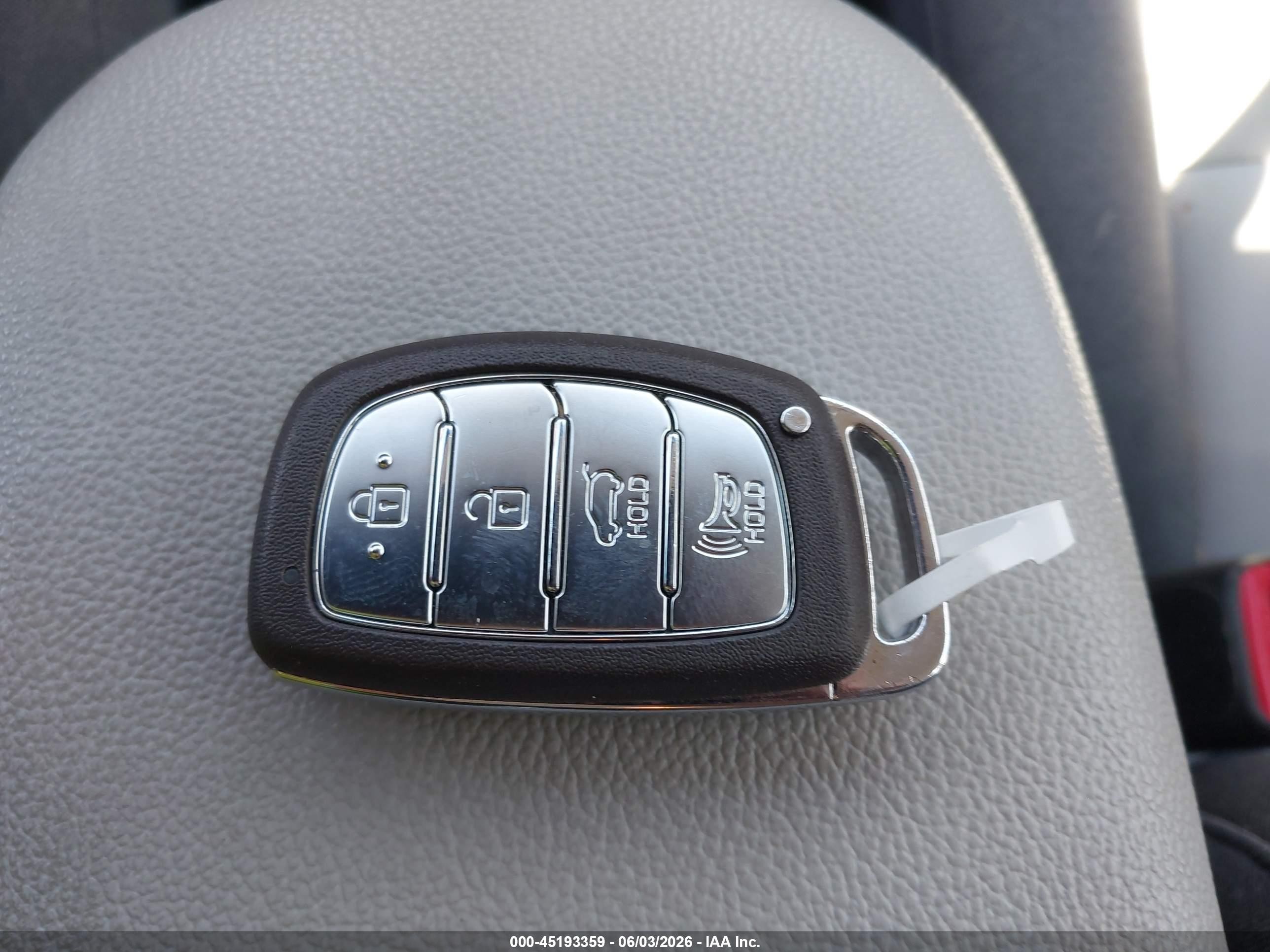 2020 Hyundai Ioniq Hybrid Blue Серебряный vin: KMHC65LC9LU220454