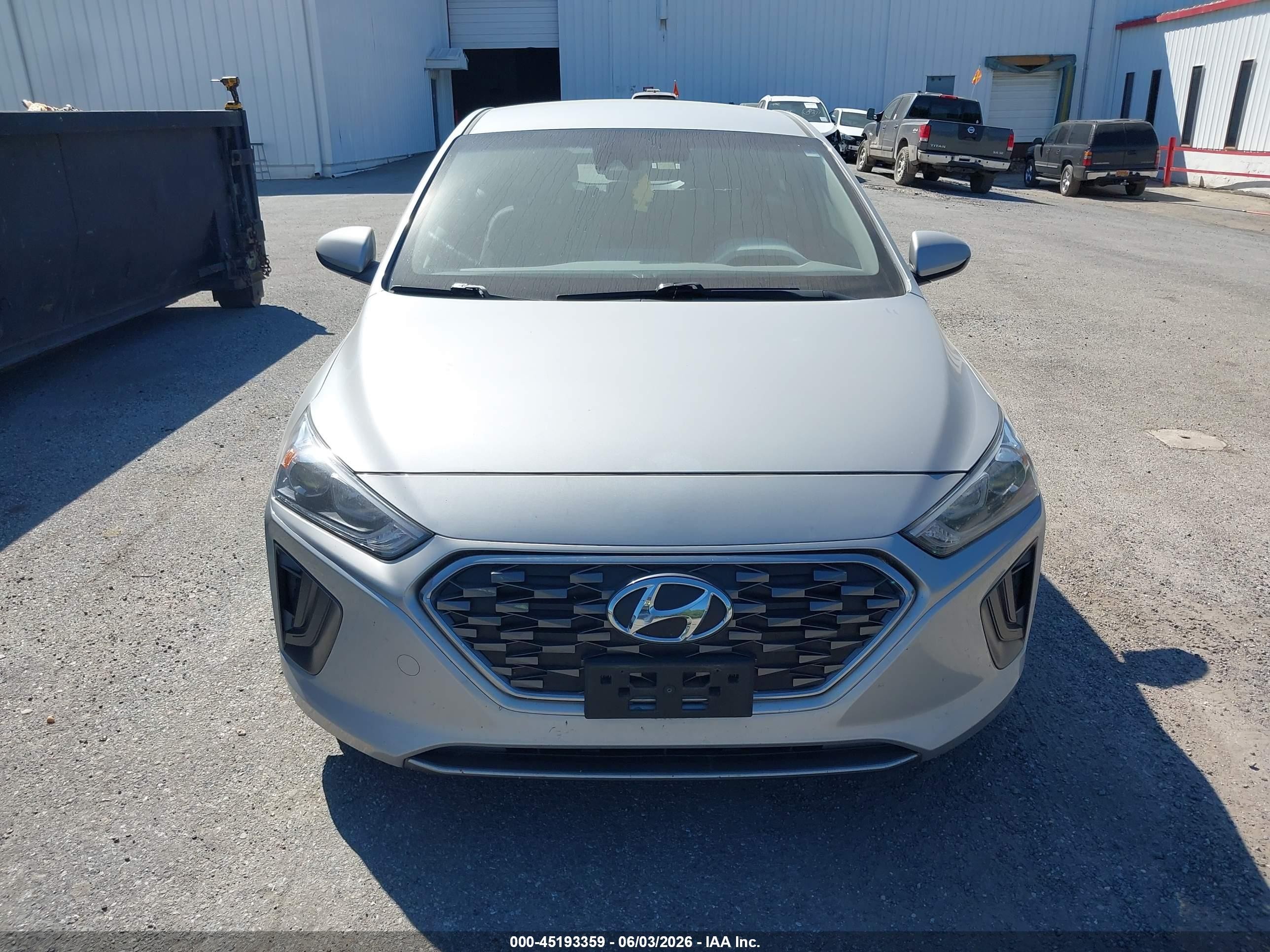2020 Hyundai Ioniq Hybrid Blue Серебряный vin: KMHC65LC9LU220454