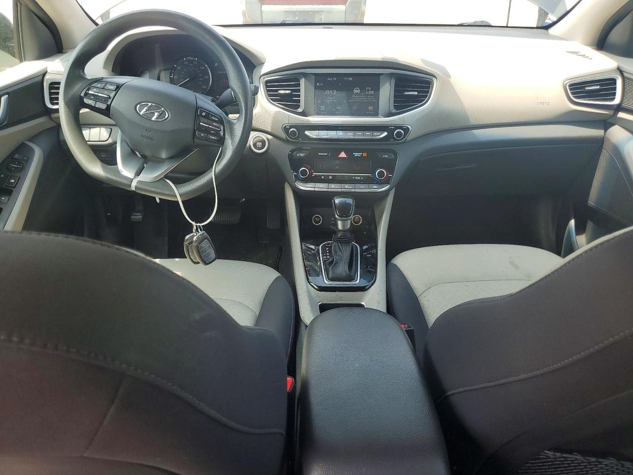 2017 Hyundai Ioniq Blue Blue vin: KMHC65LCXHU024014