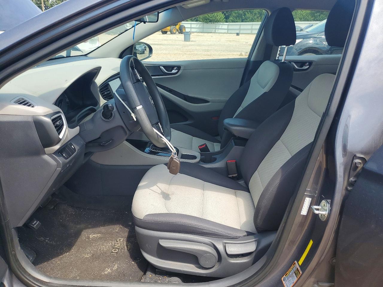 2017 Hyundai Ioniq Blue Blue vin: KMHC65LCXHU024014