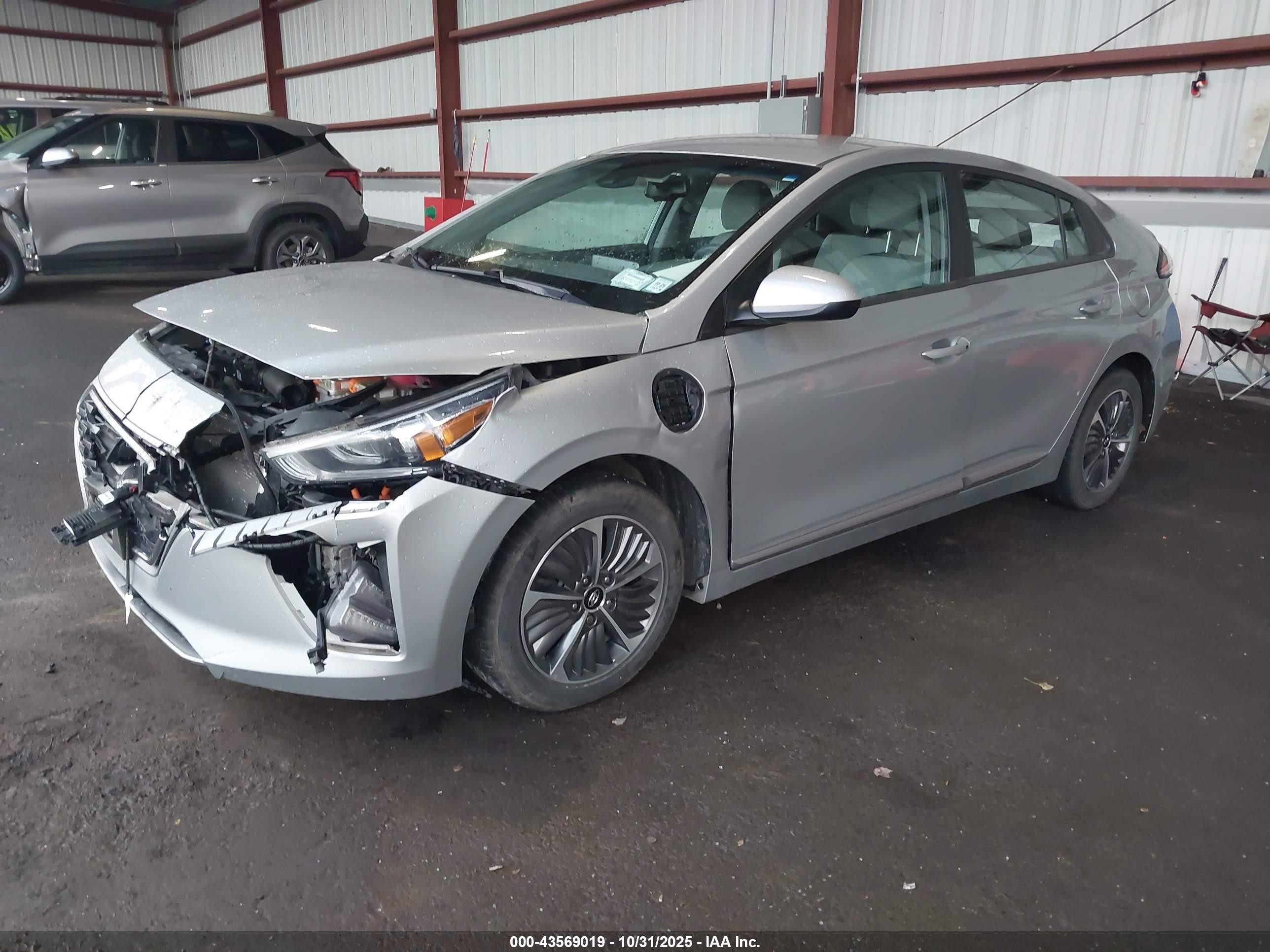 2021 Hyundai Ioniq Plug-in Hybrid Se Silver vin: KMHC65LD0MU253014
