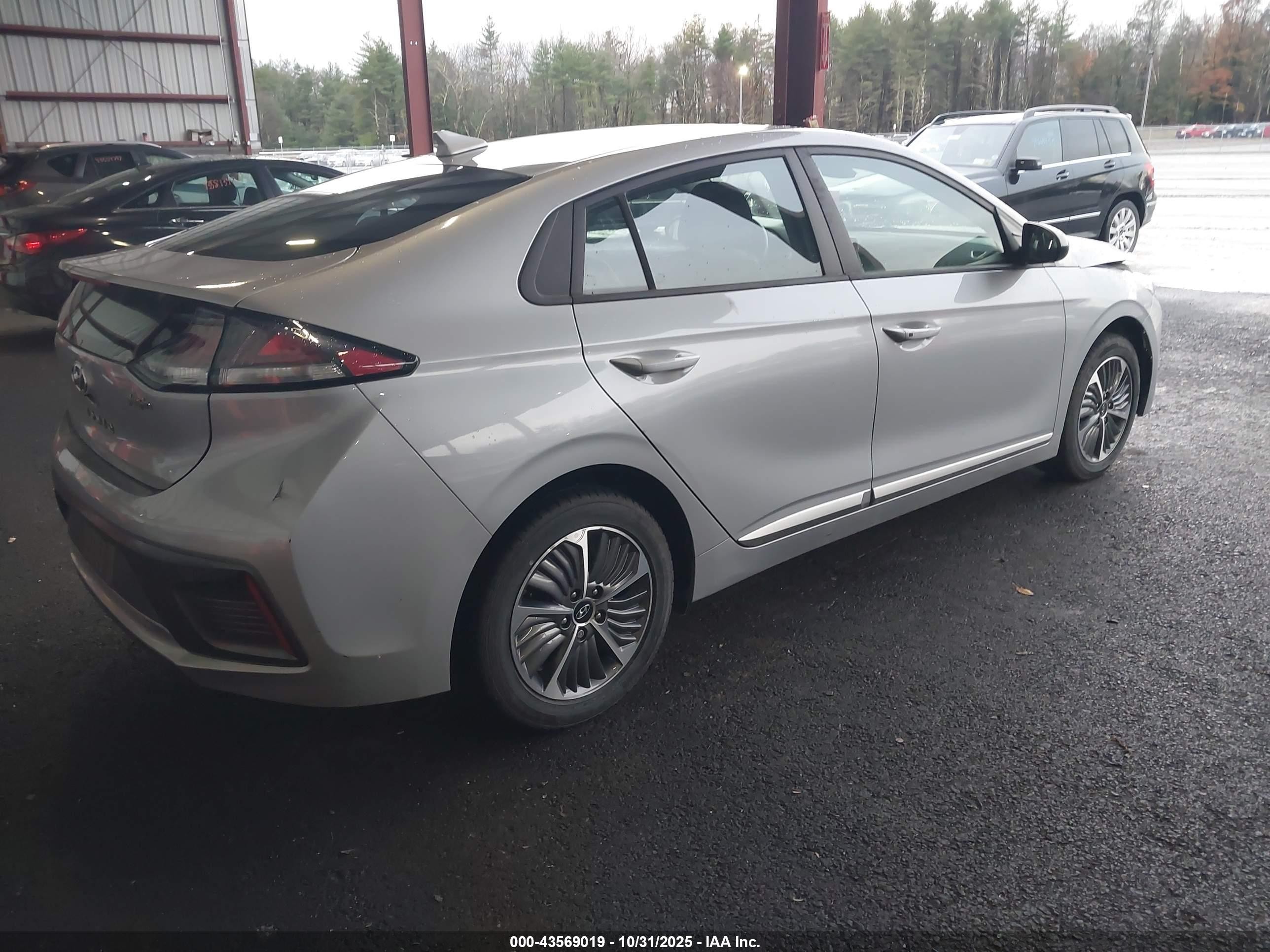 2021 Hyundai Ioniq Plug-in Hybrid Se Silver vin: KMHC65LD0MU253014