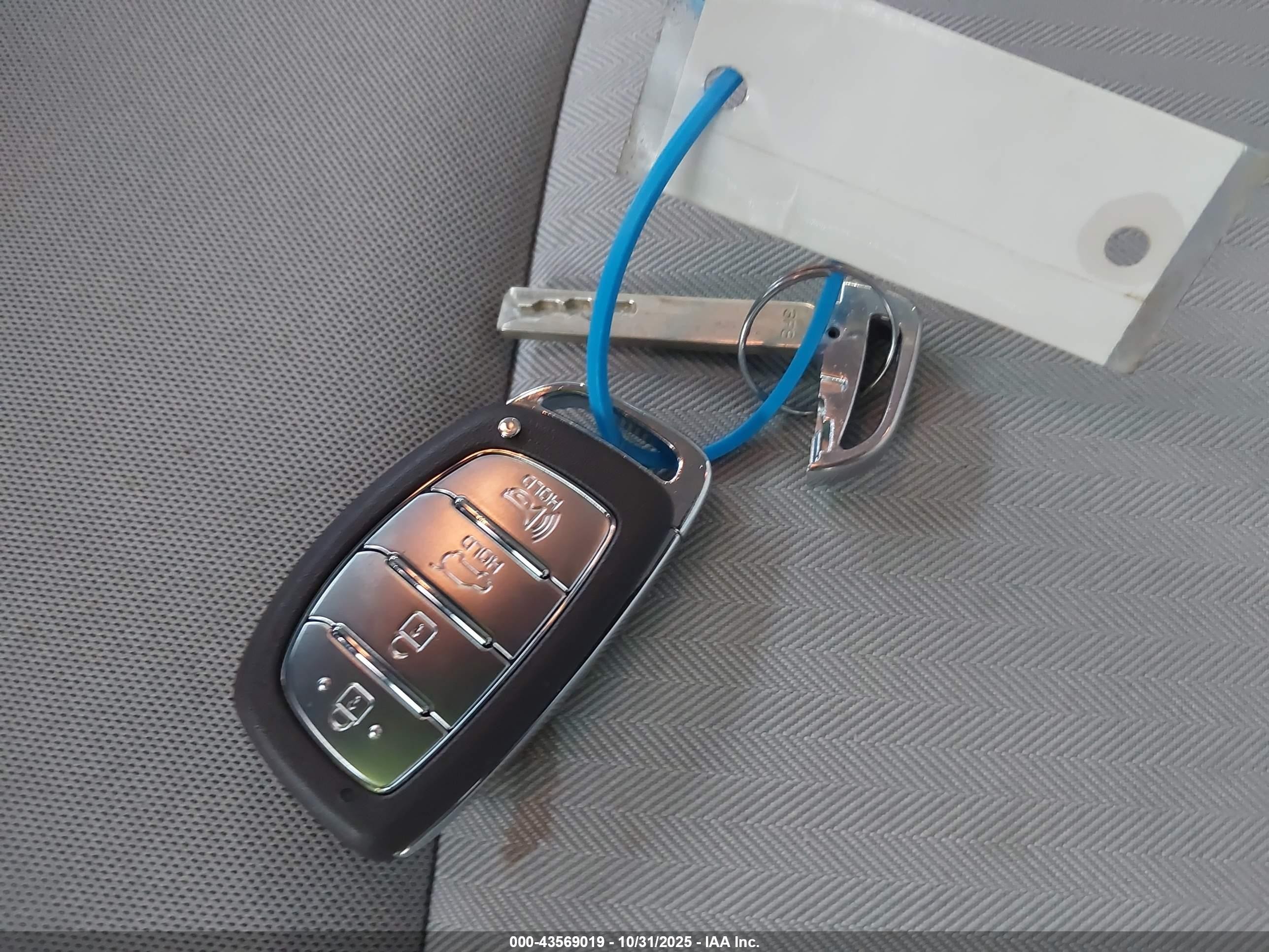 2021 Hyundai Ioniq Plug-in Hybrid Se Silver vin: KMHC65LD0MU253014