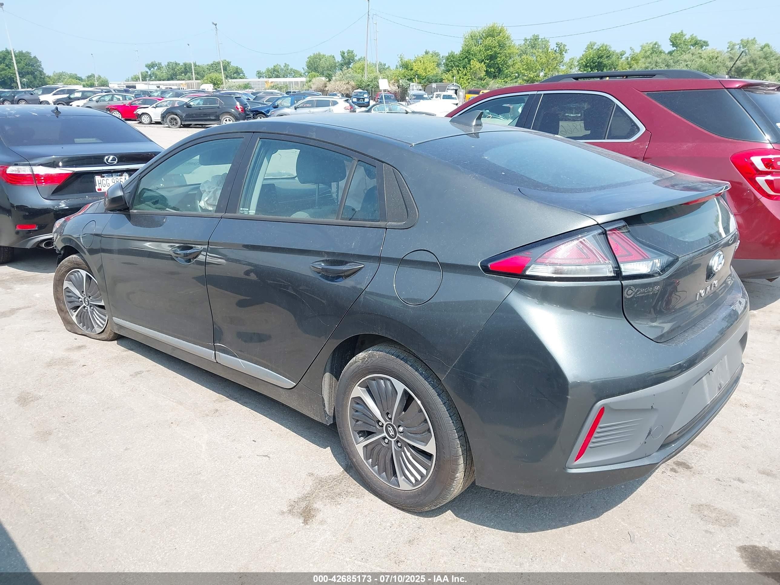2021 Hyundai Ioniq Plug-in Hybrid Se Gray vin: KMHC65LD9MU261564