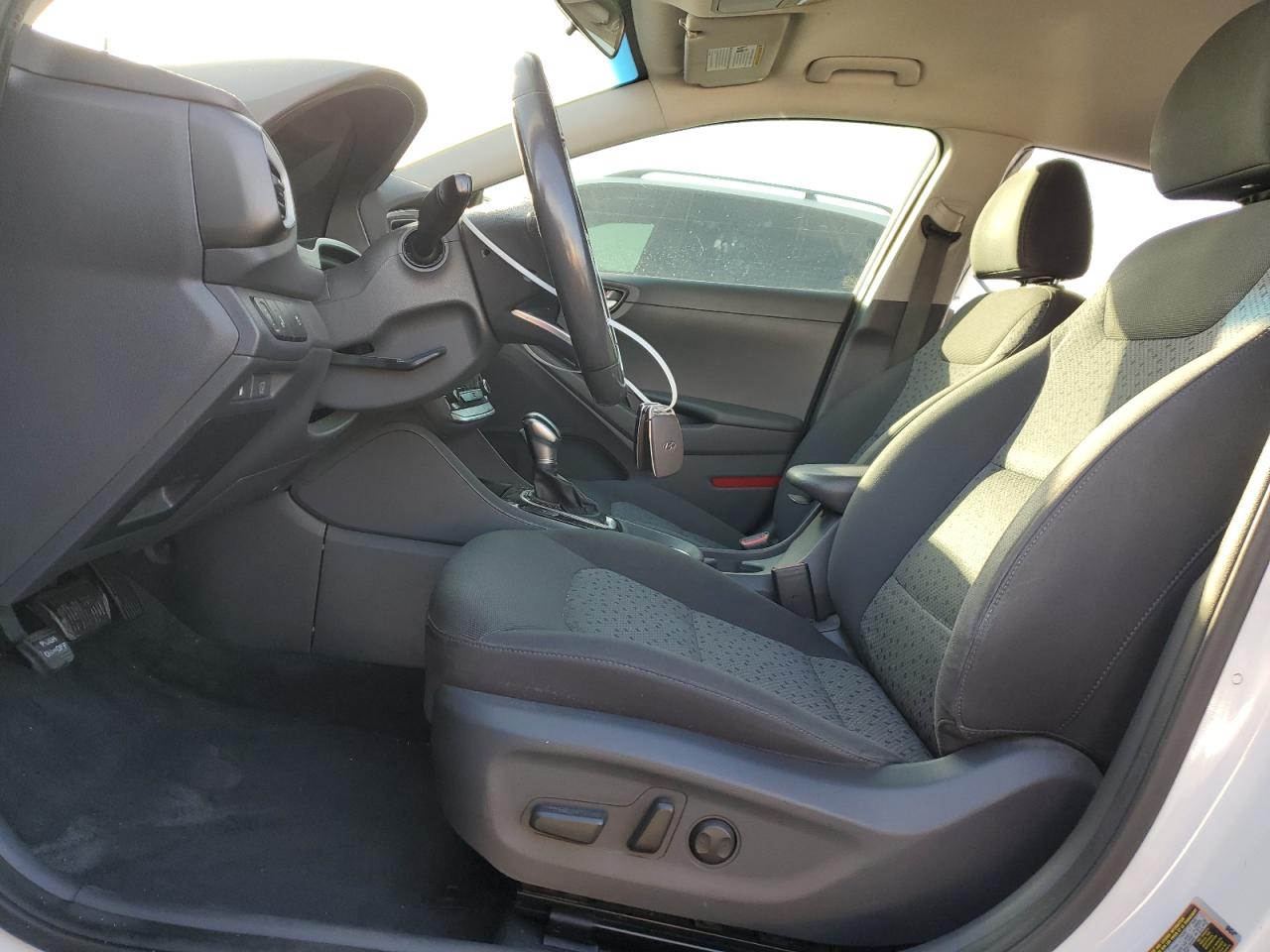 2017 Hyundai Ioniq Sel Белый vin: KMHC75LC0HU049422