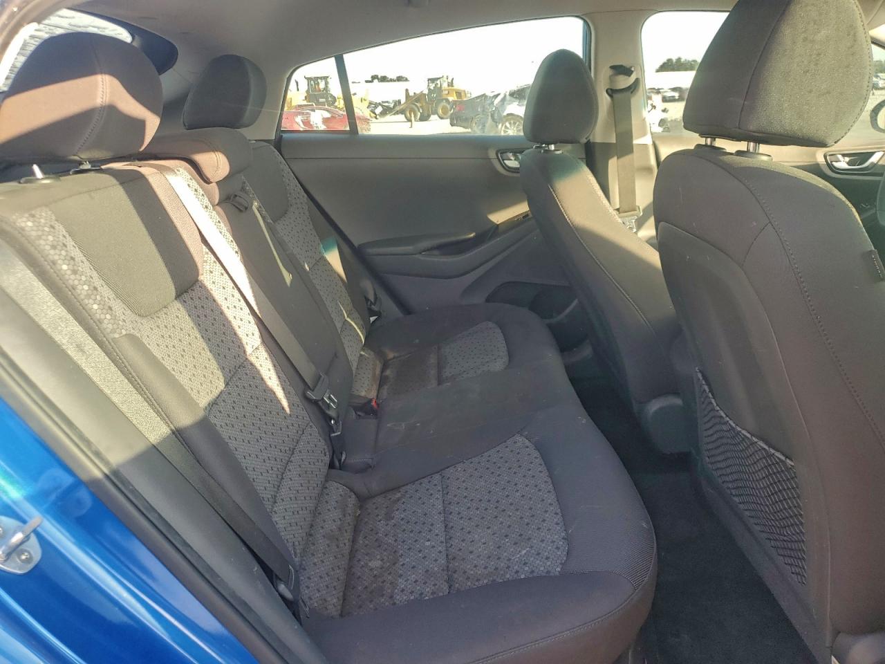 2018 Hyundai Ioniq Sel Blue vin: KMHC75LC3JU096854