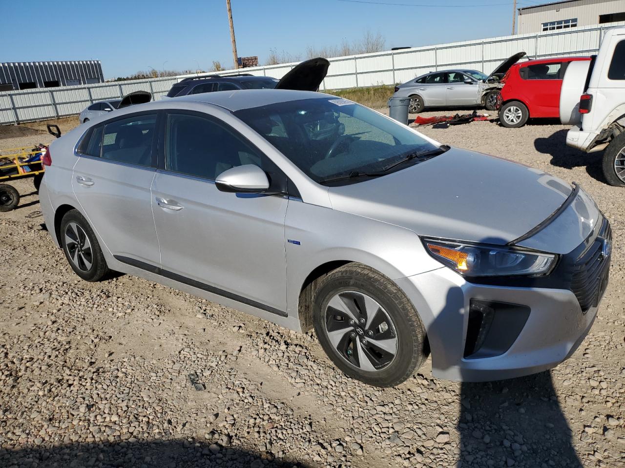 2018 Hyundai Ioniq Sel Серебряный vin: KMHC75LC5JU068005
