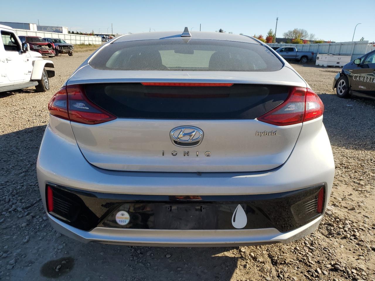 2018 Hyundai Ioniq Sel Серебряный vin: KMHC75LC5JU068005