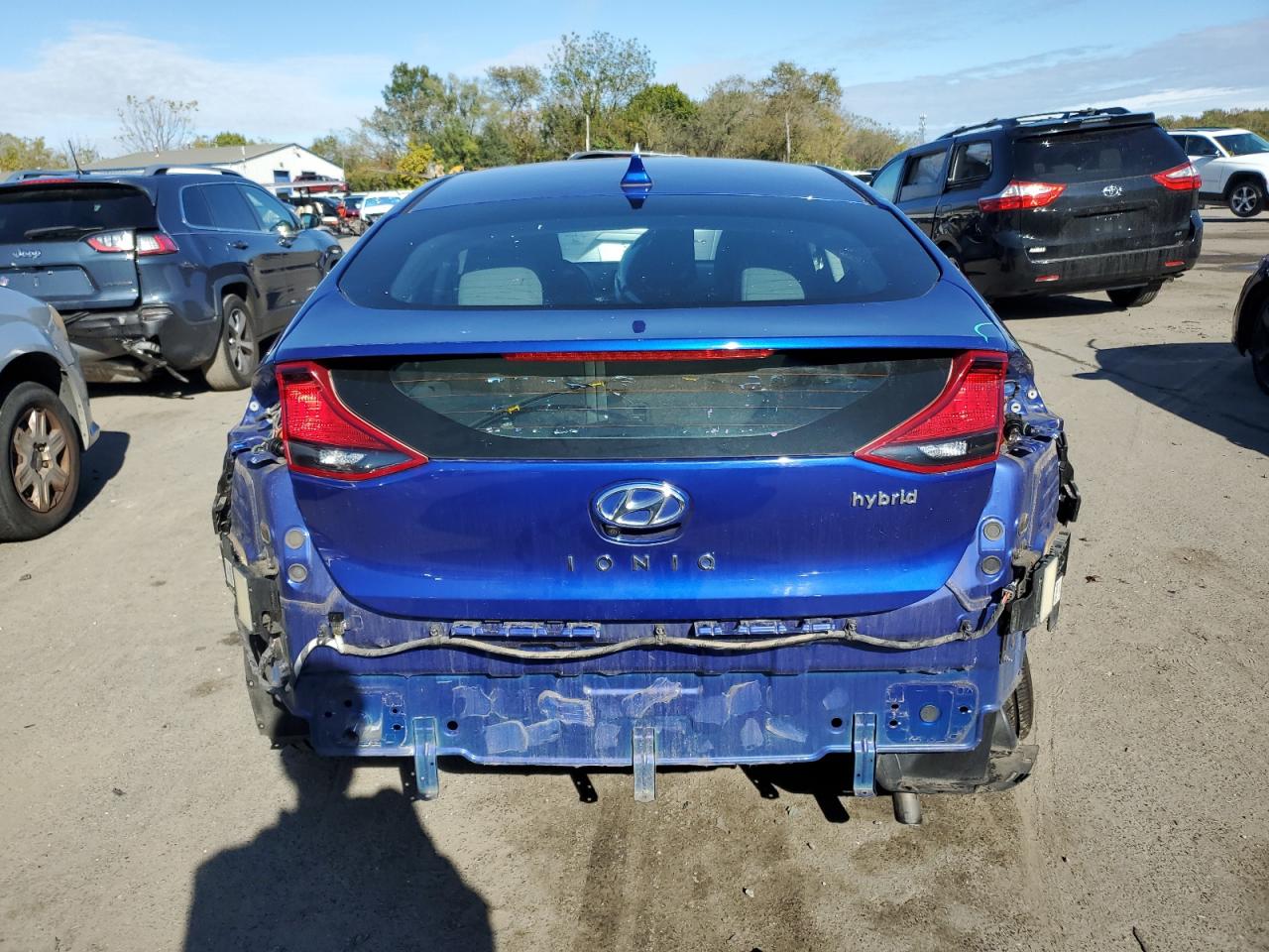2020 Hyundai Ioniq Se Blue vin: KMHC75LC6LU242814