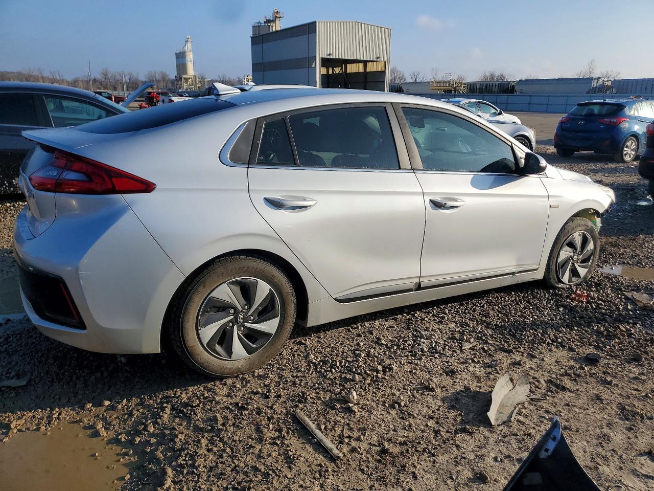 2017 Hyundai Ioniq Hybrid Sel Silver vin: KMHC75LCXHU024771