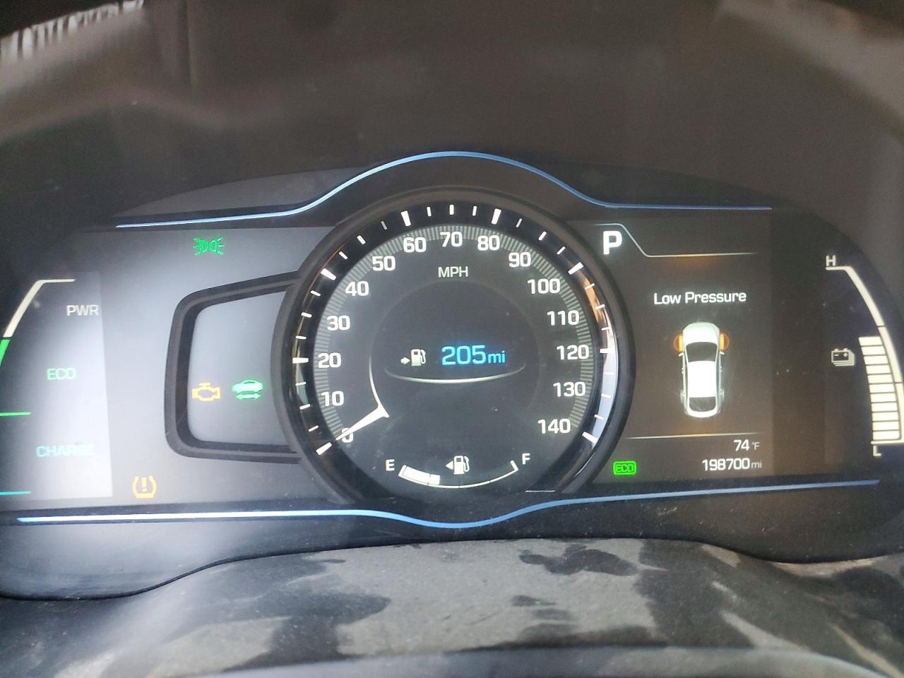 2017 Hyundai Ioniq Hybrid Sel Silver vin: KMHC75LCXHU024771