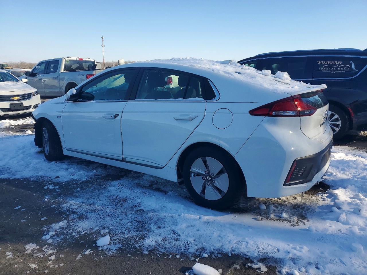 2020 Hyundai Ioniq Se White vin: KMHC75LCXLU221139