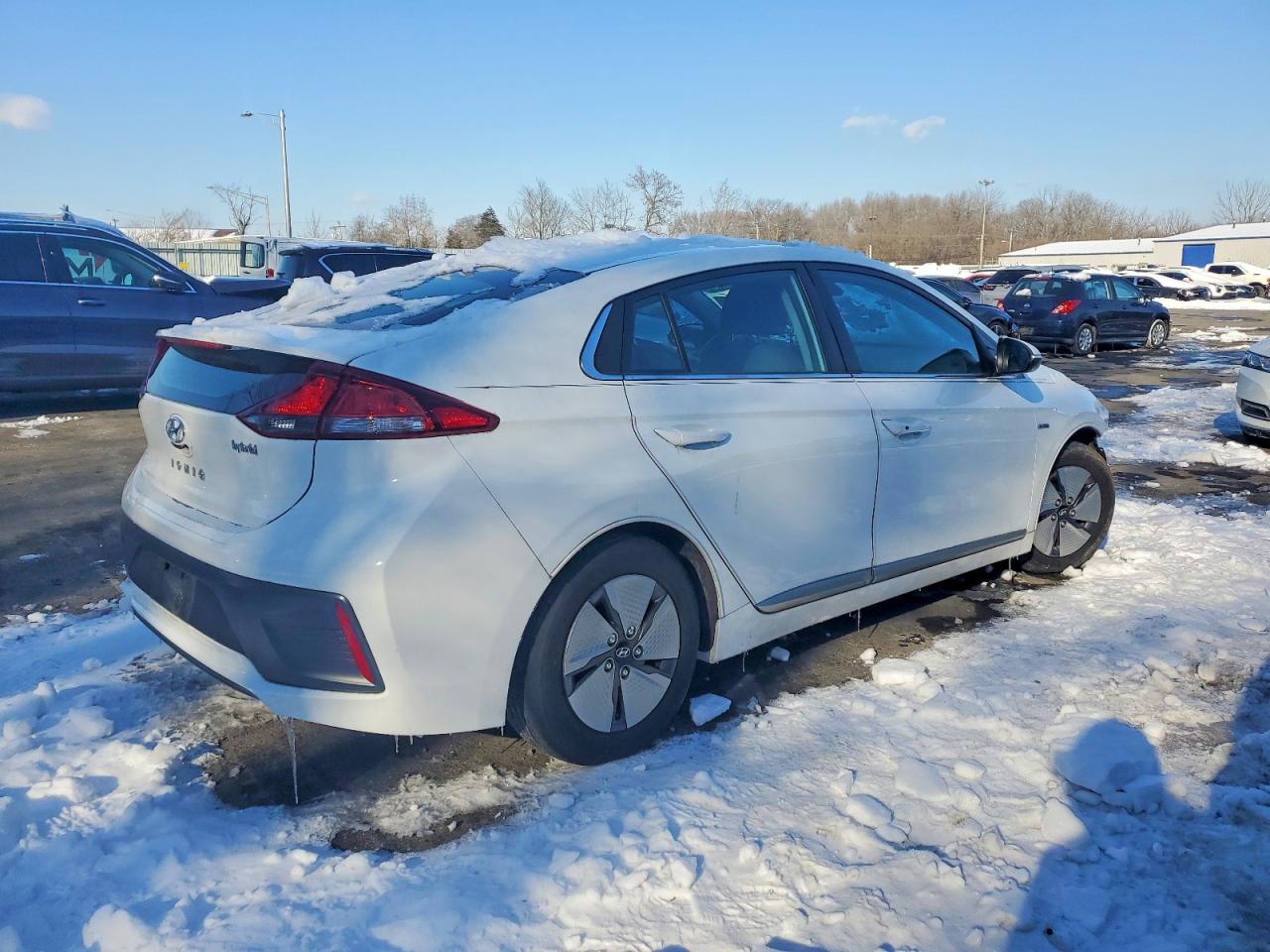 2020 Hyundai Ioniq Se White vin: KMHC75LCXLU221139