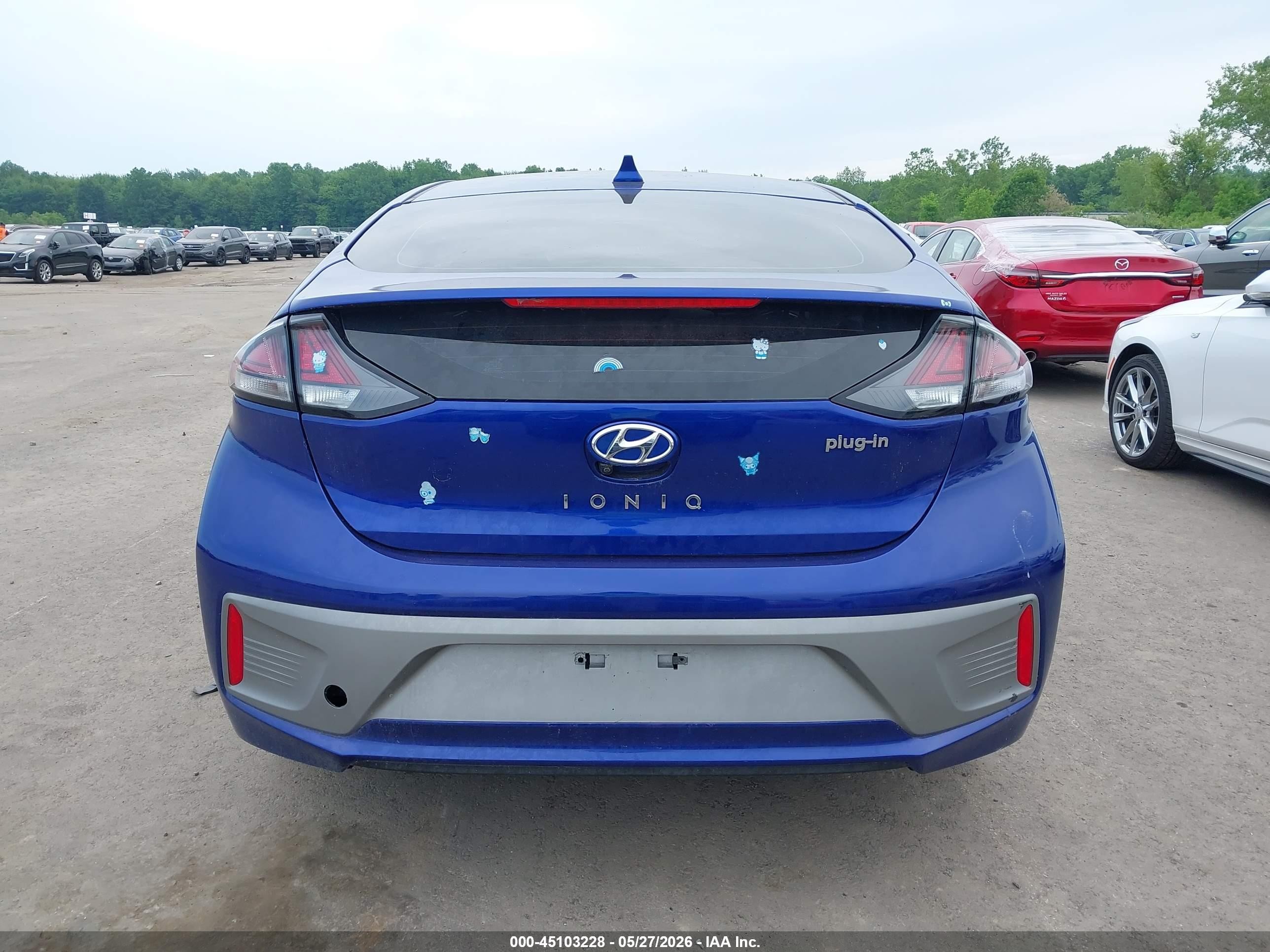 2021 Hyundai Ioniq Plug-in Hybrid Sel Blue vin: KMHC75LD3MU255904