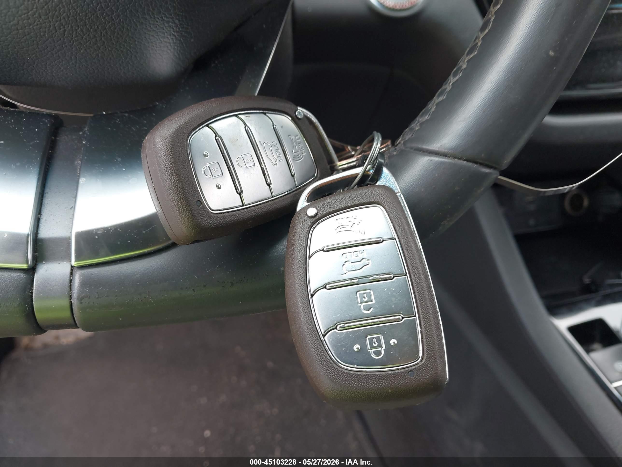 2021 Hyundai Ioniq Plug-in Hybrid Sel Blue vin: KMHC75LD3MU255904