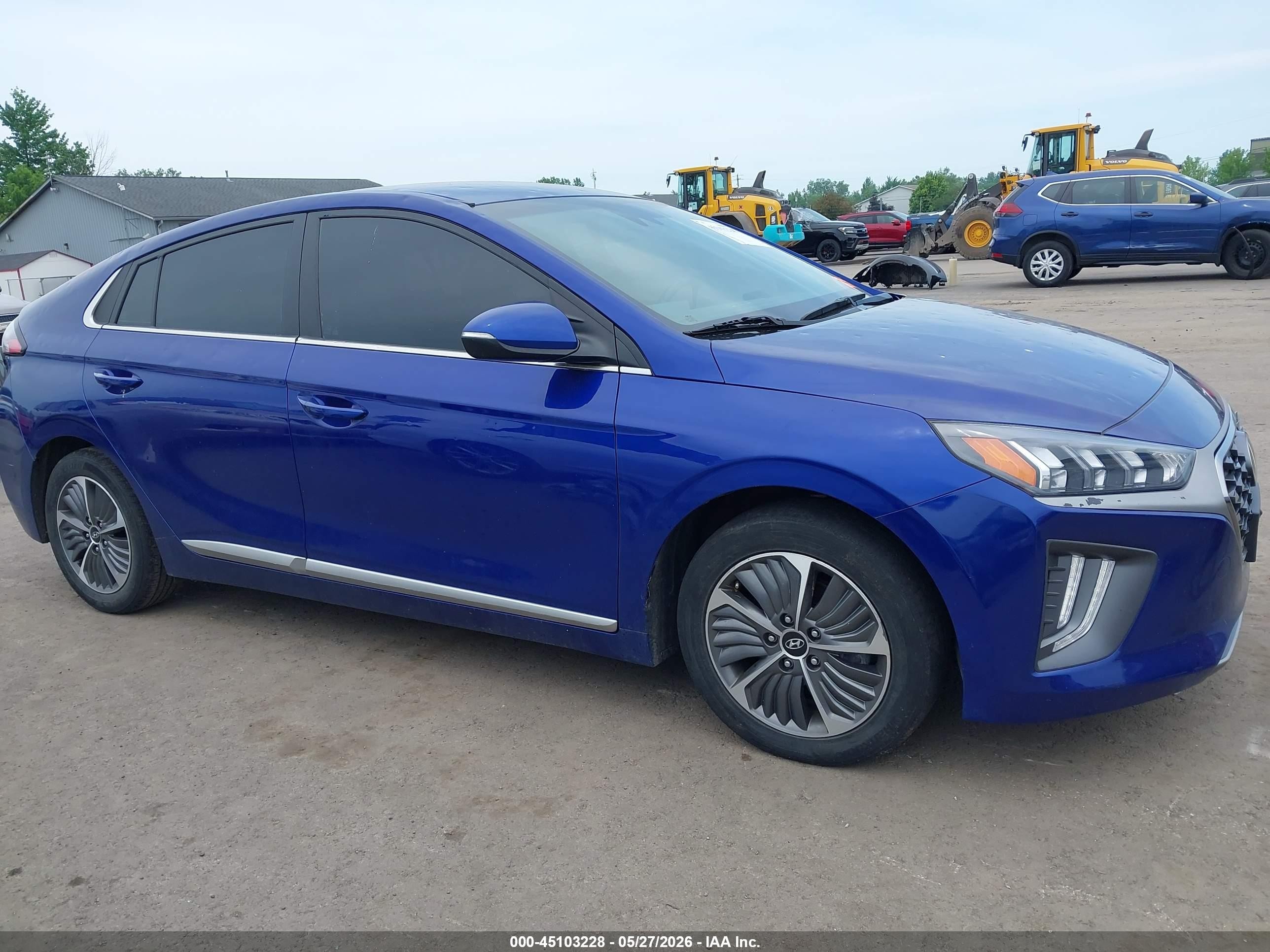 2021 Hyundai Ioniq Plug-in Hybrid Sel Blue vin: KMHC75LD3MU255904