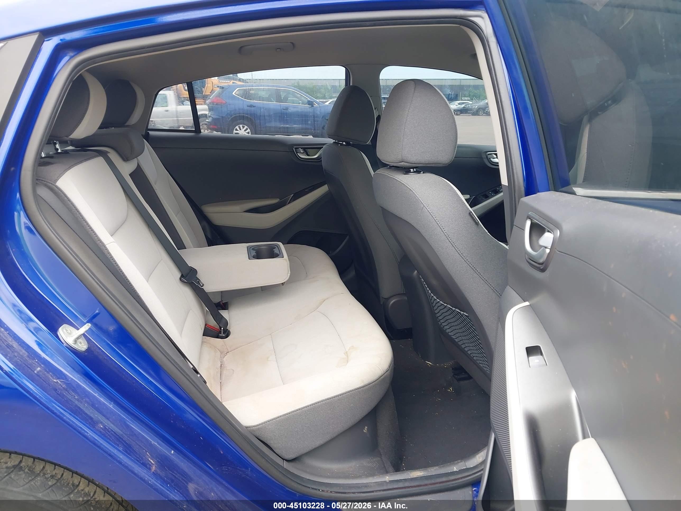 2021 Hyundai Ioniq Plug-in Hybrid Sel Blue vin: KMHC75LD3MU255904