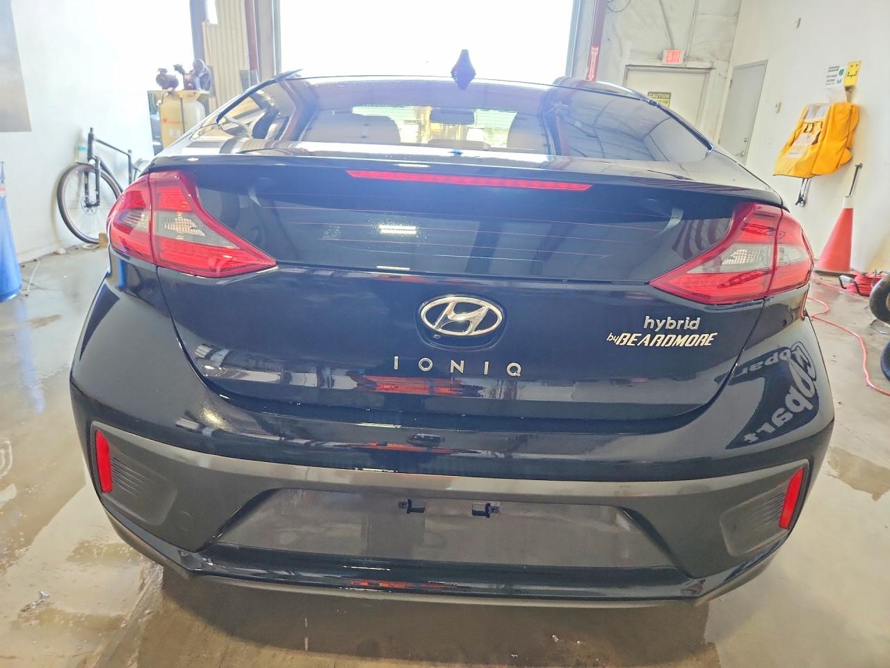 2018 Hyundai Ioniq Limited Черный vin: KMHC85LC1JU071657