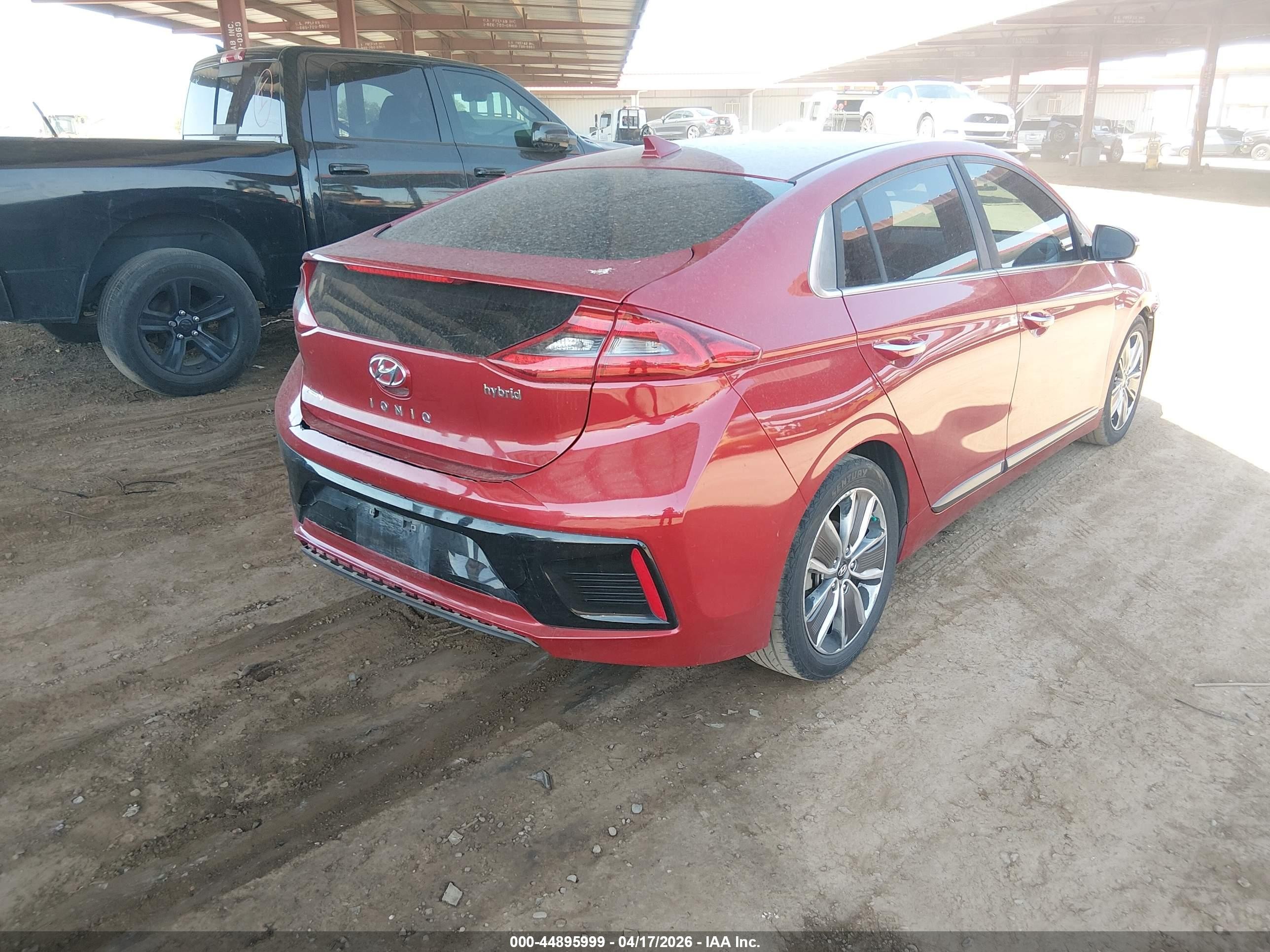 2019 Hyundai Ioniq Hybrid Limited Red vin: KMHC85LC2KU112640