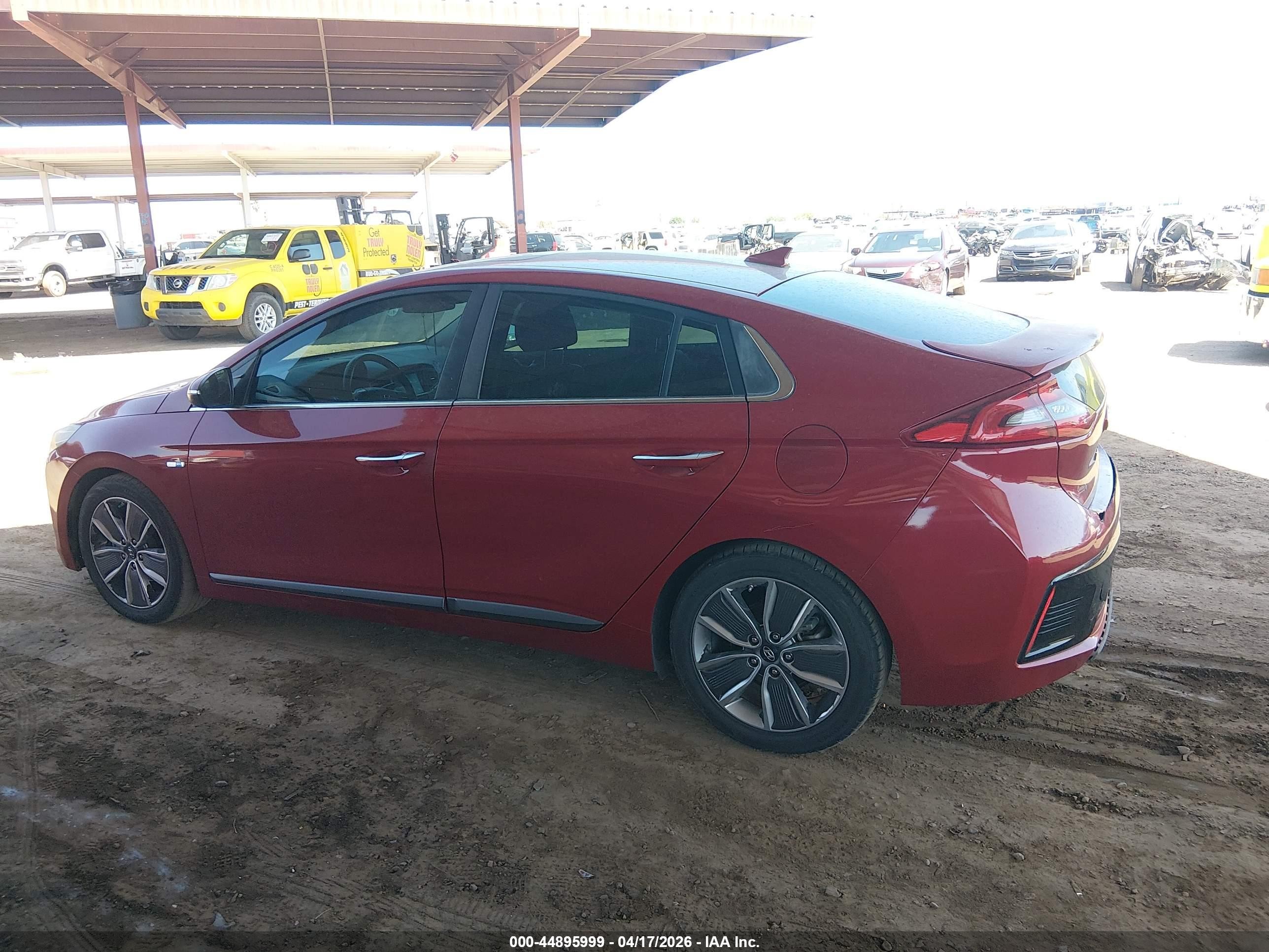2019 Hyundai Ioniq Hybrid Limited Red vin: KMHC85LC2KU112640