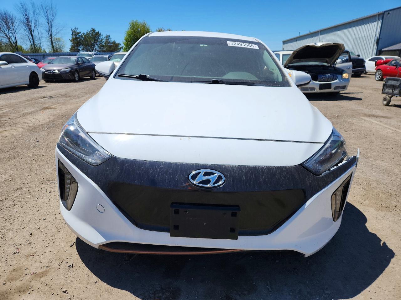 2019 Hyundai Ioniq Preferred White vin: KMHC85LHXKU038671