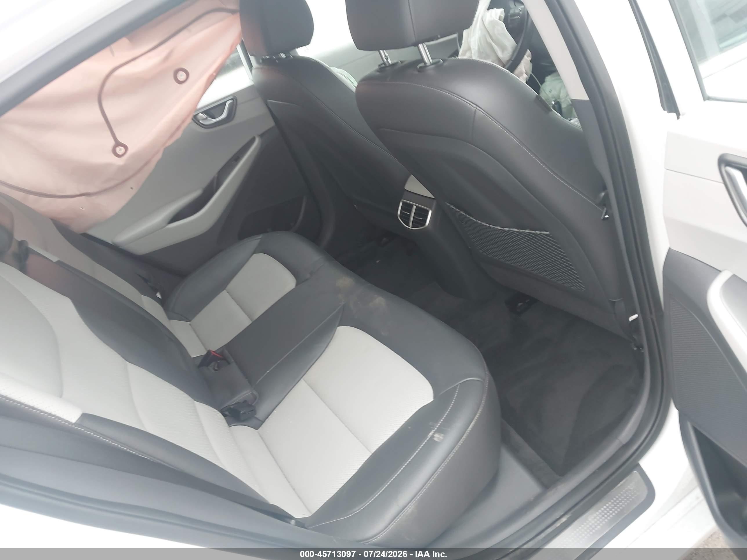 2020 Hyundai Ioniq Electric Limited White vin: KMHC85LJ0LU076494