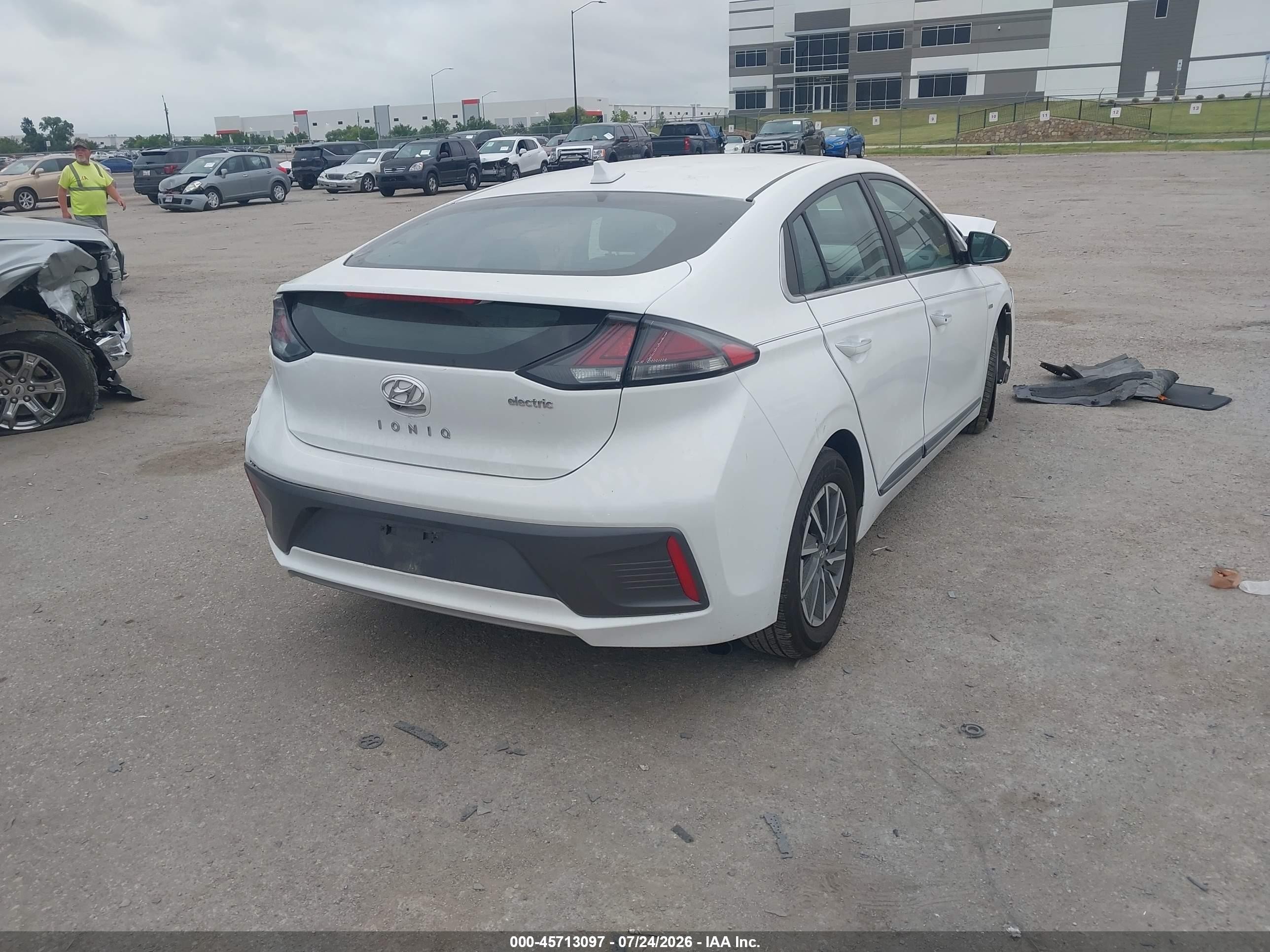 2020 Hyundai Ioniq Electric Limited White vin: KMHC85LJ0LU076494