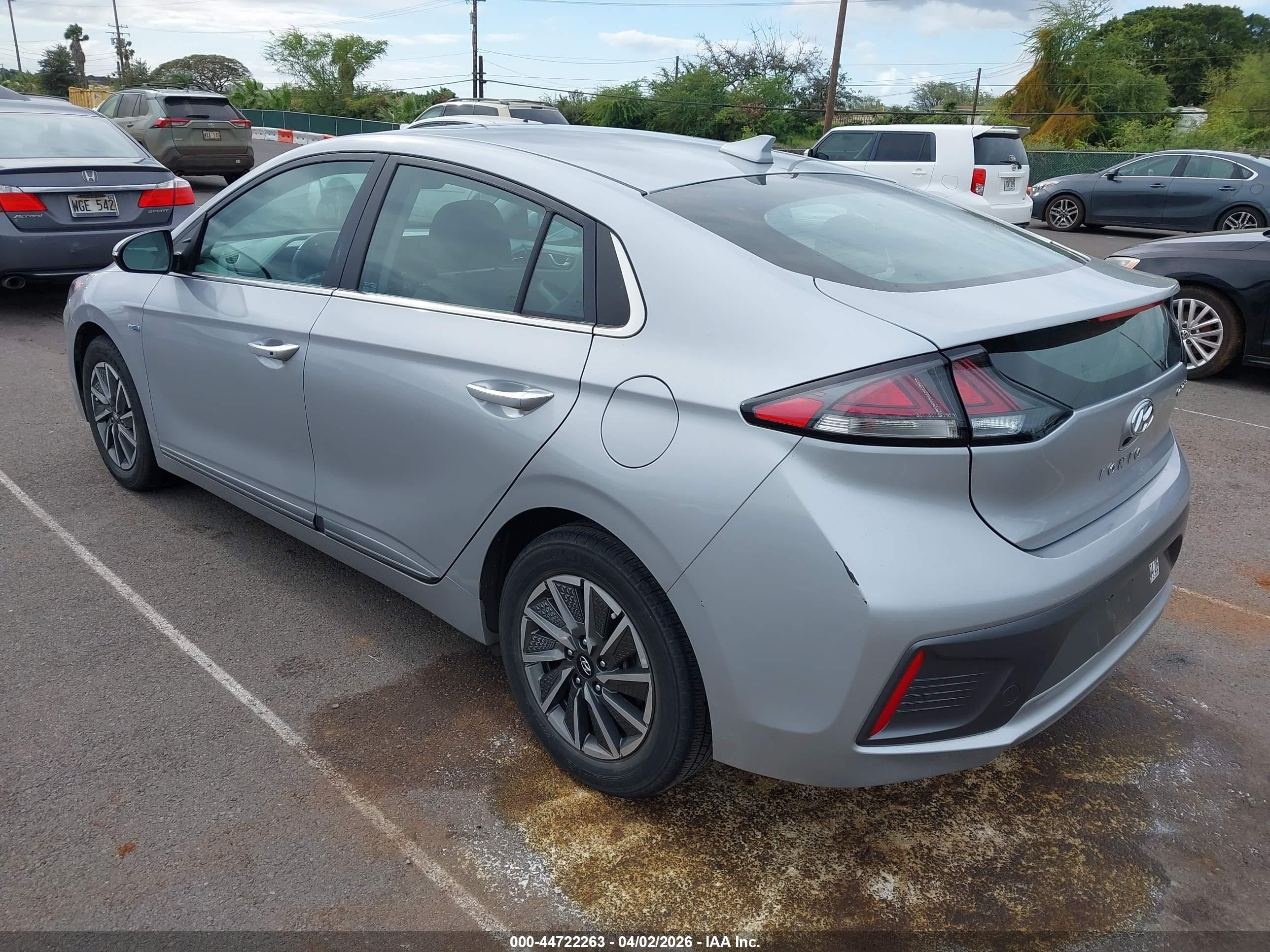 2020 Hyundai Ioniq Electric Limited Silver vin: KMHC85LJ6LU071283