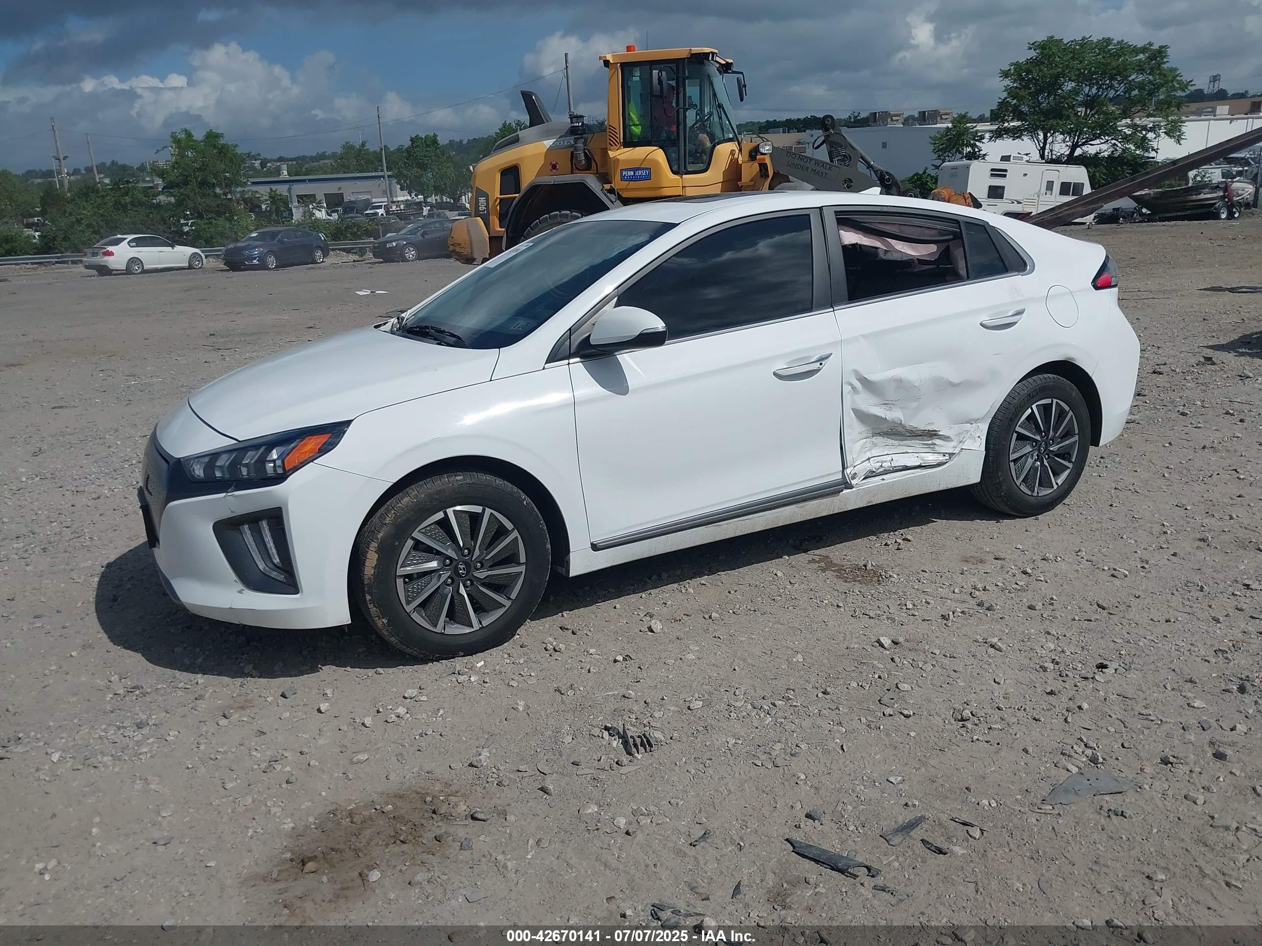 2021 Hyundai Ioniq Electric Limited White vin: KMHC85LJ9MU079749
