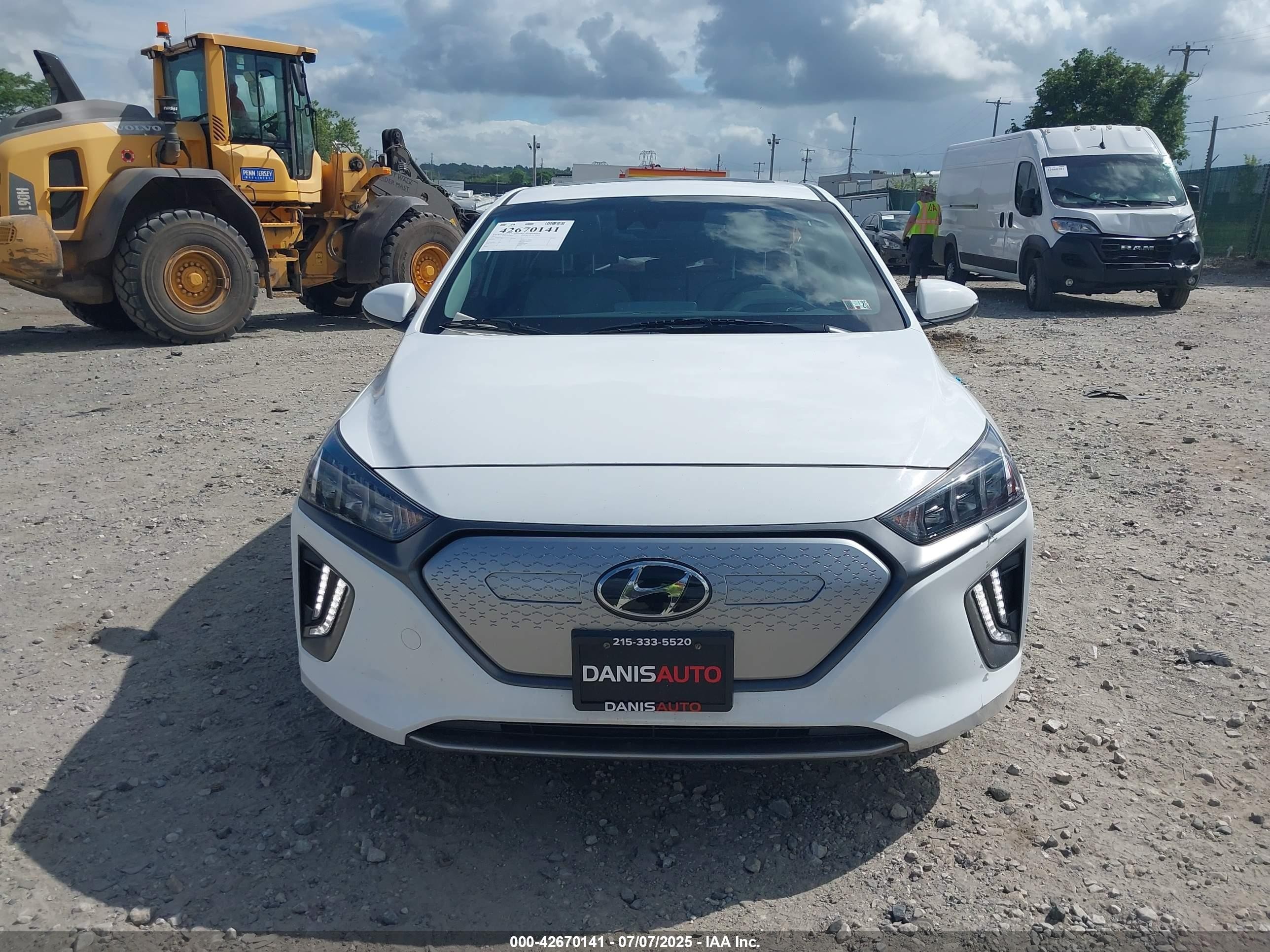 2021 Hyundai Ioniq Electric Limited White vin: KMHC85LJ9MU079749