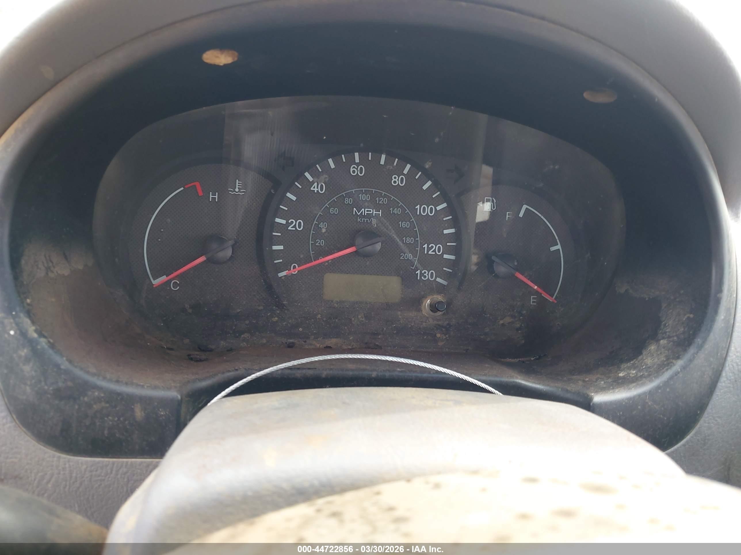 2004 Hyundai Accent   Gray vin: KMHCF35C04U305802