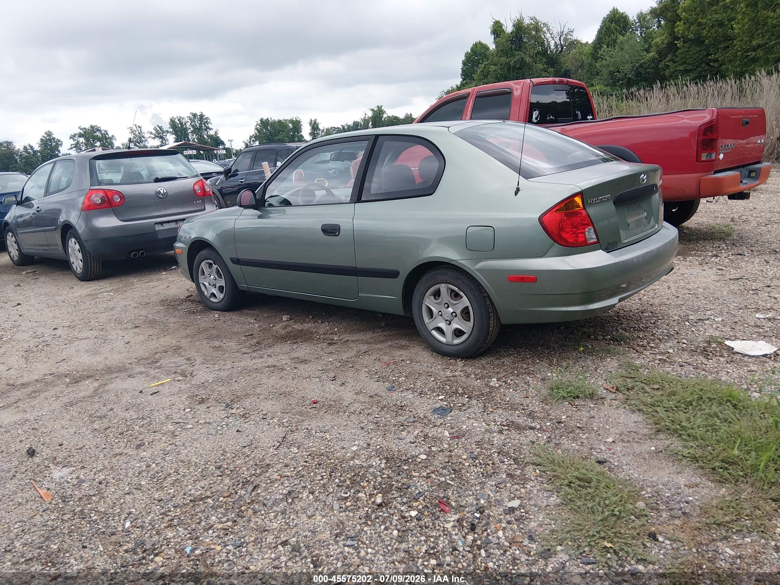 2004 Hyundai Accent   Green vin: KMHCF35C54U299866