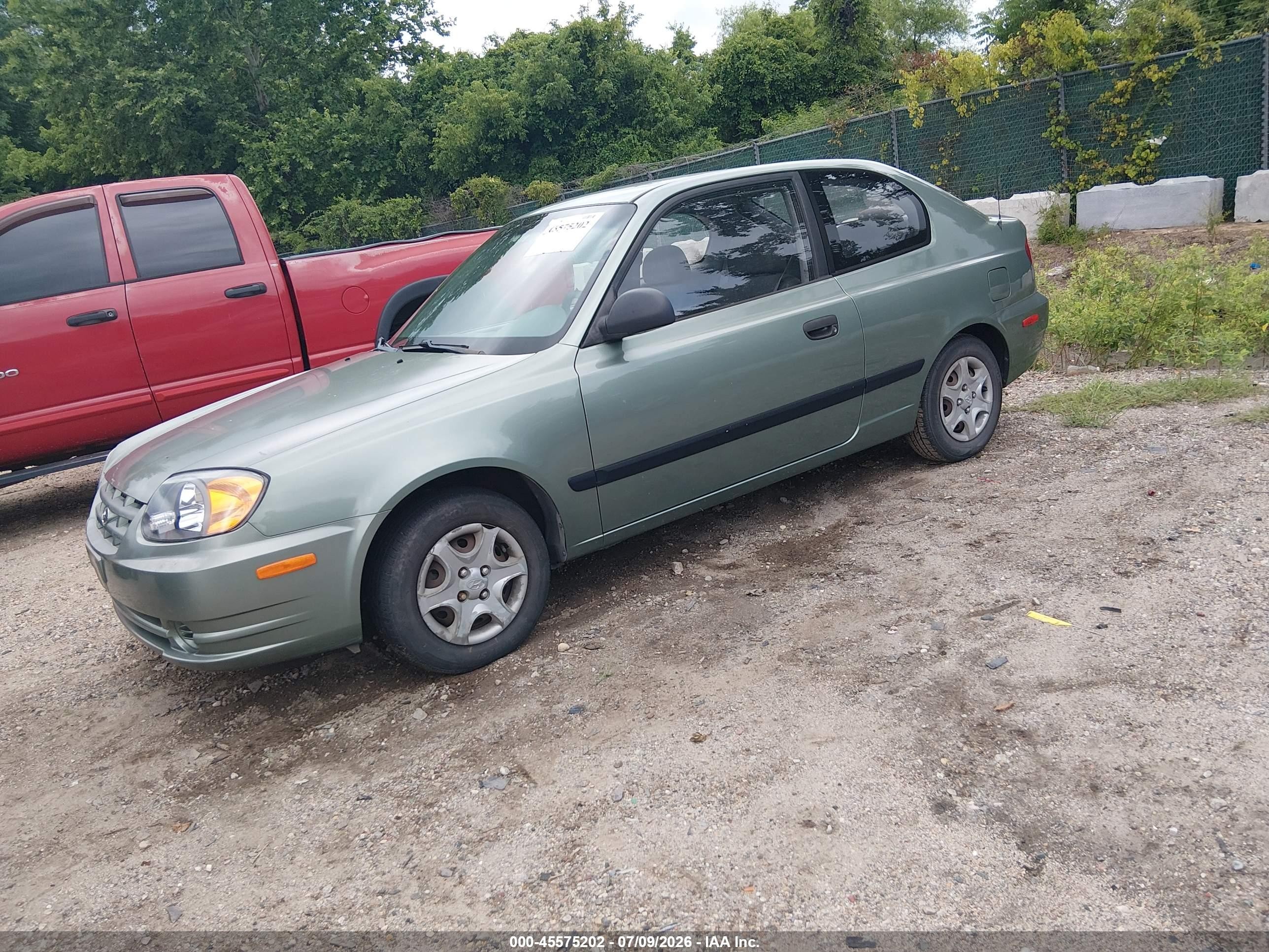 2004 Hyundai Accent   Green vin: KMHCF35C54U299866