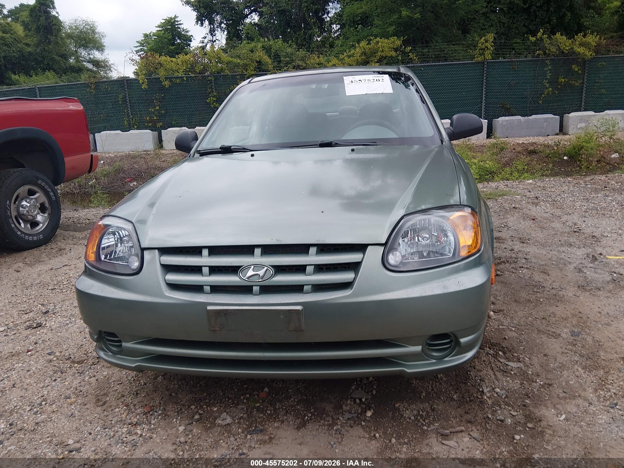 2004 Hyundai Accent   Green vin: KMHCF35C54U299866