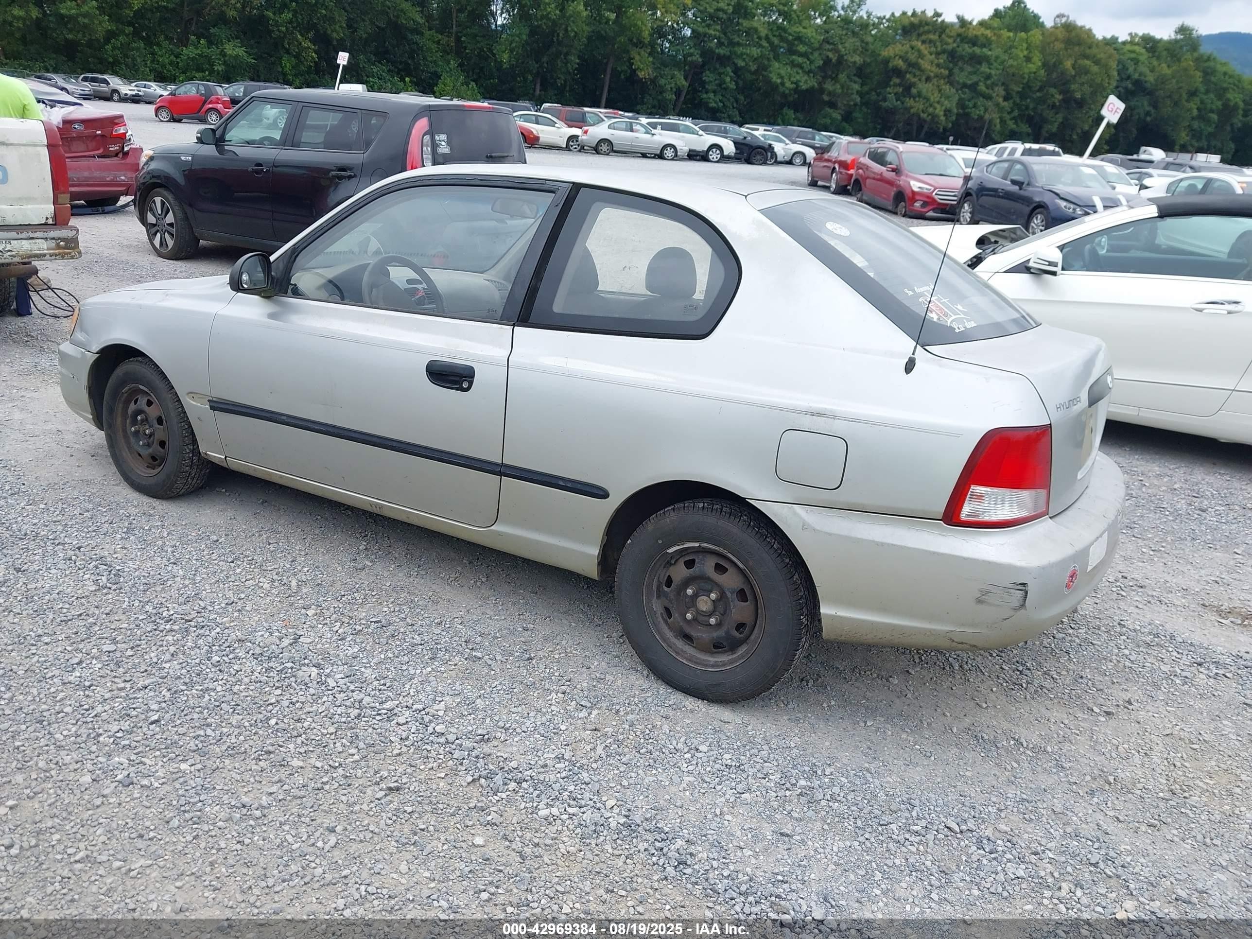 2002 Hyundai Accent L Silver vin: KMHCF35G12U230303