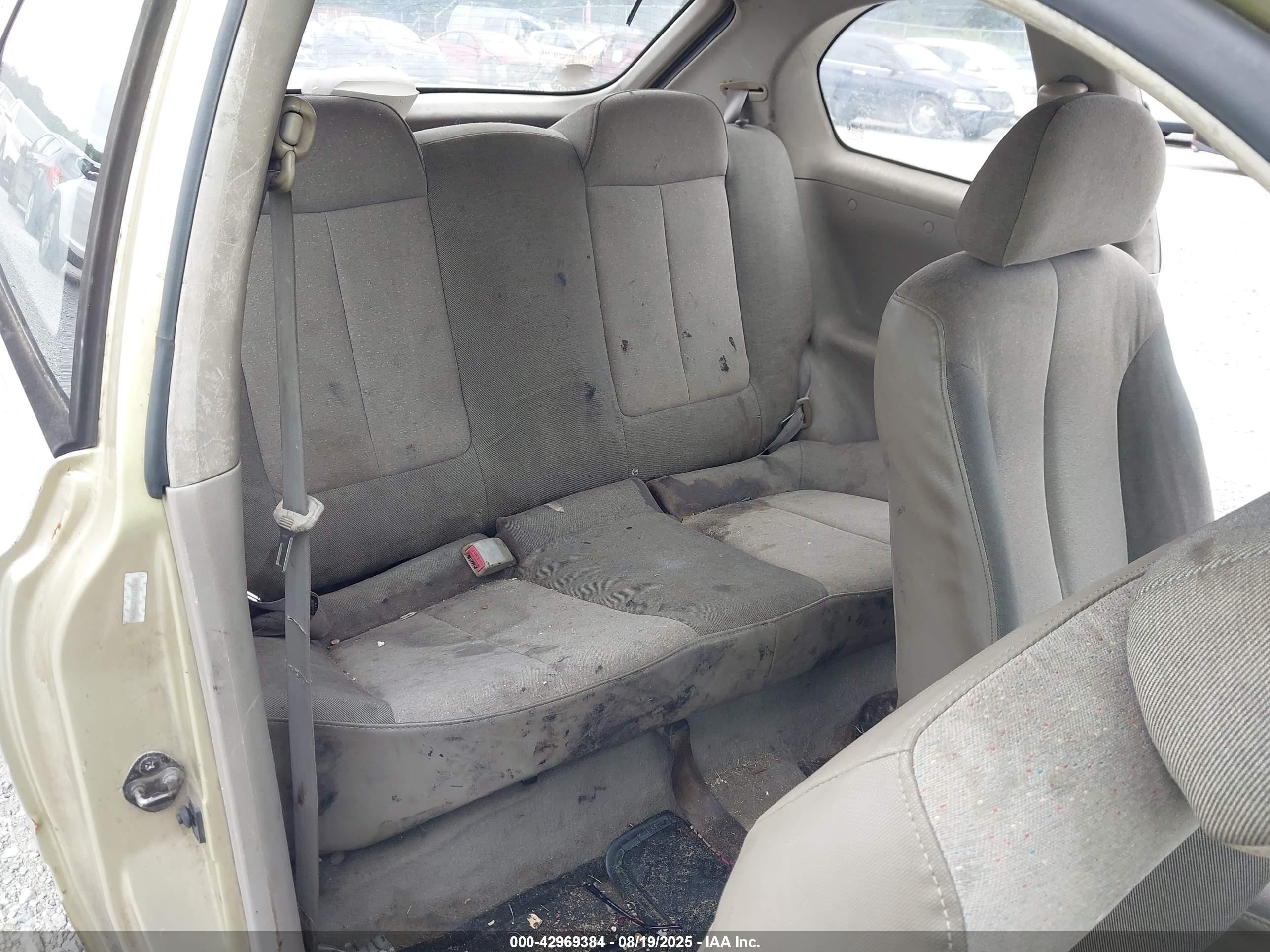 2002 Hyundai Accent L Silver vin: KMHCF35G12U230303