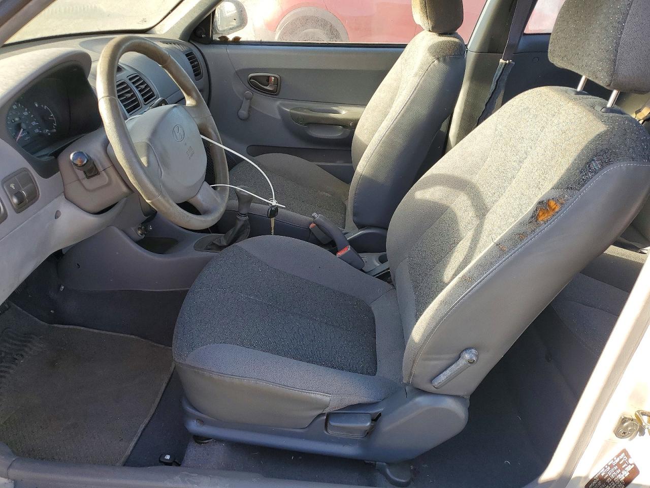 2001 Hyundai Accent L Silver vin: KMHCF35G51U106873