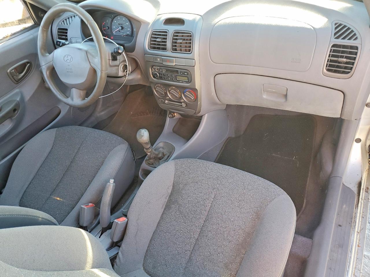 2001 Hyundai Accent L Silver vin: KMHCF35G51U106873