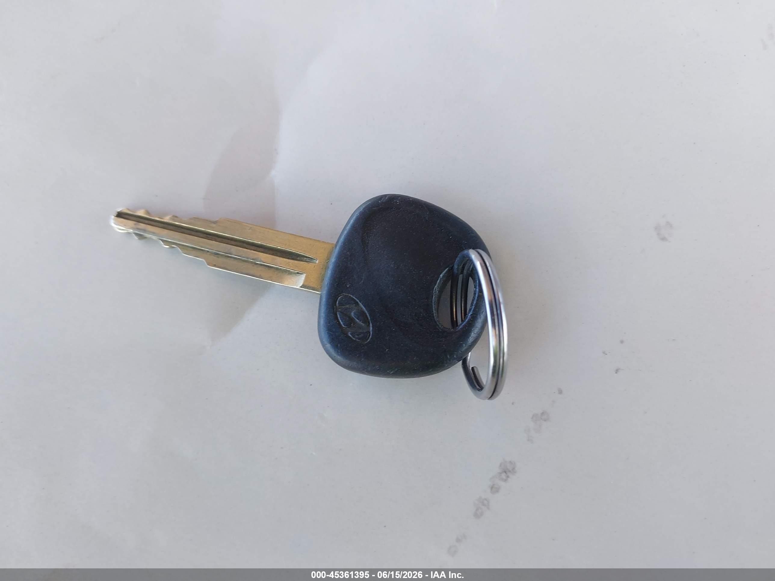 2002 Hyundai Accent L White vin: KMHCF35G62U160703