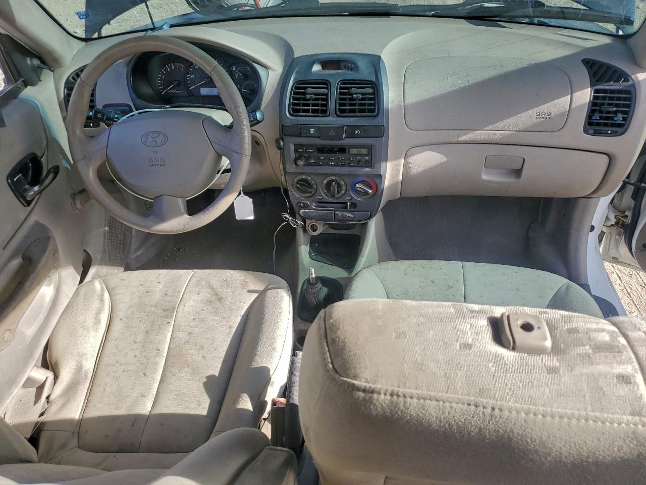 2004 Hyundai Accent Gl White vin: KMHCG35C04U285872