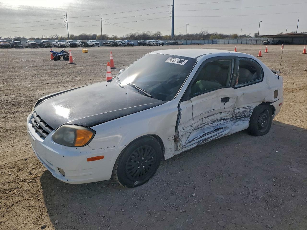 2004 Hyundai Accent Gl White vin: KMHCG35C04U285872
